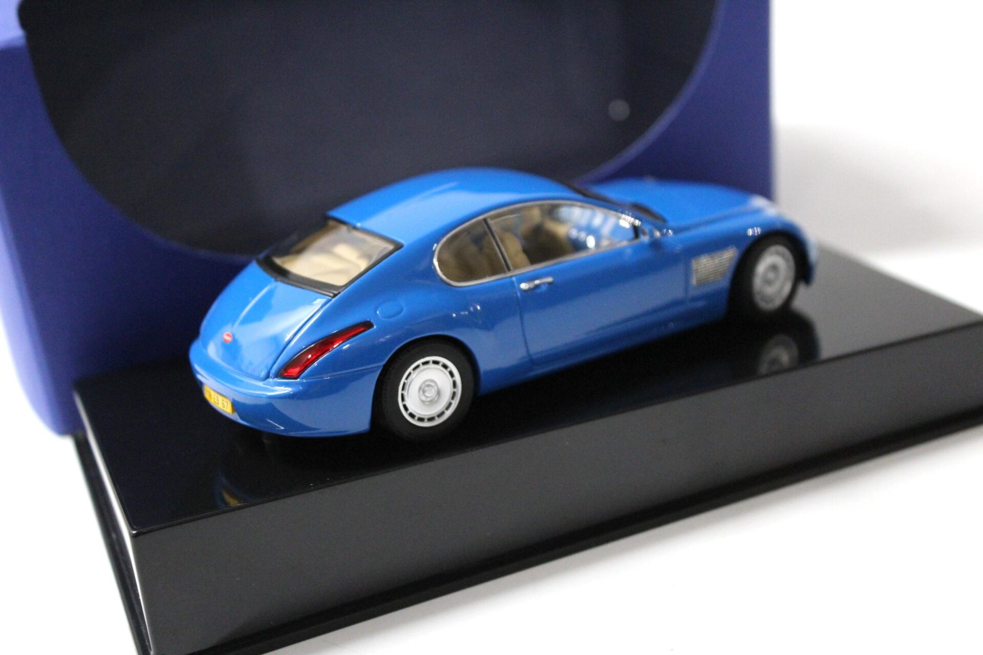 1:43 AUTOart Bugatti EB 118 Paris 1998 french racing blue - Premium ...