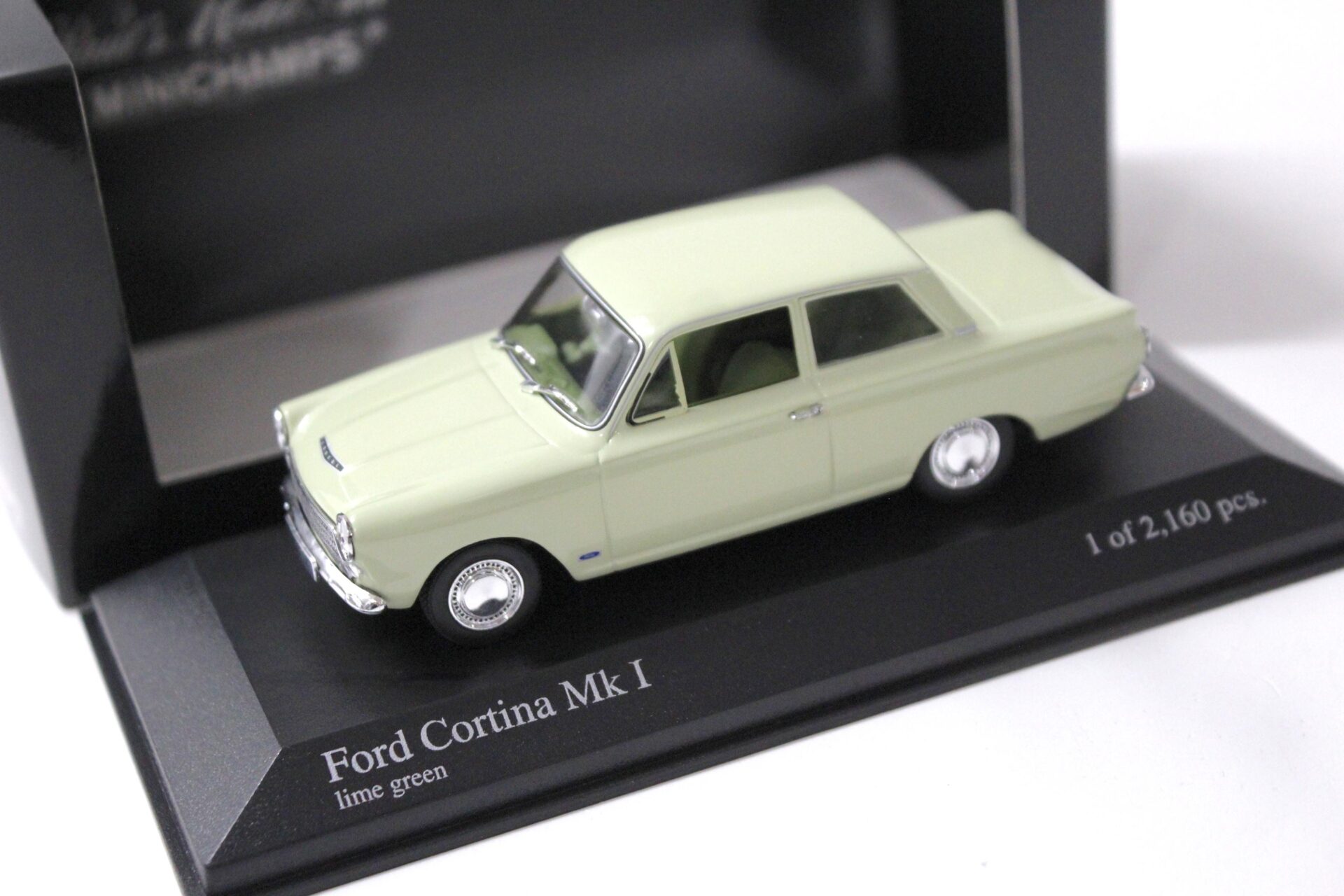 1:43 Minichamps Ford Cortina MK1 lime green 1962