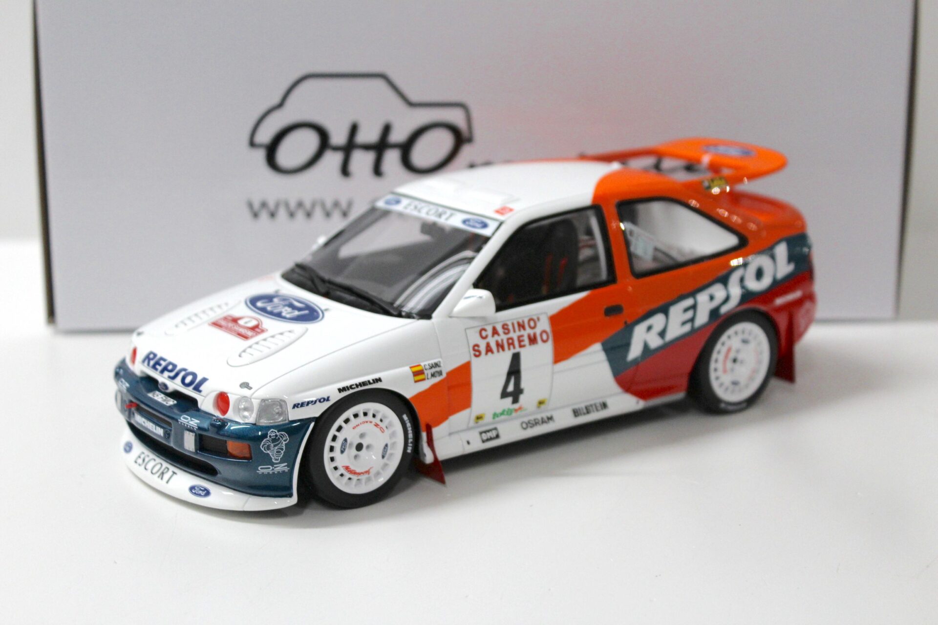 1:18 OTTO mobile OT844 Ford Escort Cosworth Gr.A 1996 San Remo C.Sainz Repsol