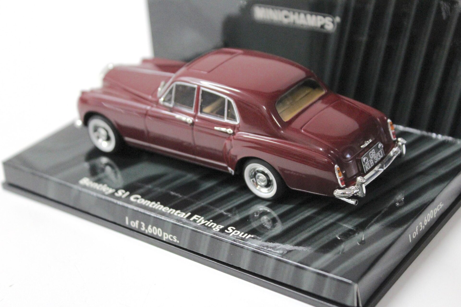 1:43 Minichamps Bentley S1 Continental Flying Spur dark red