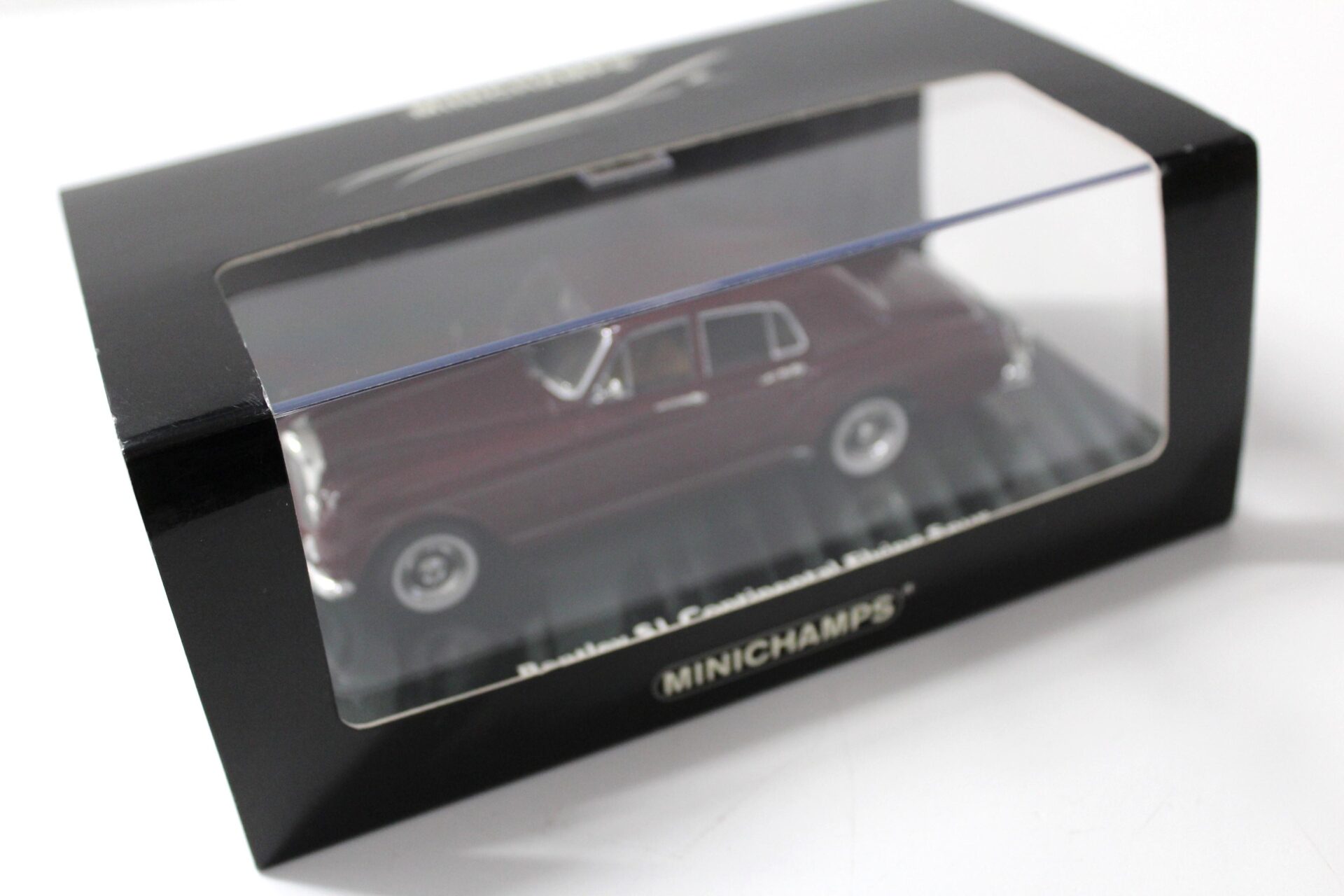 1:43 Minichamps Bentley S1 Continental Flying Spur dark red