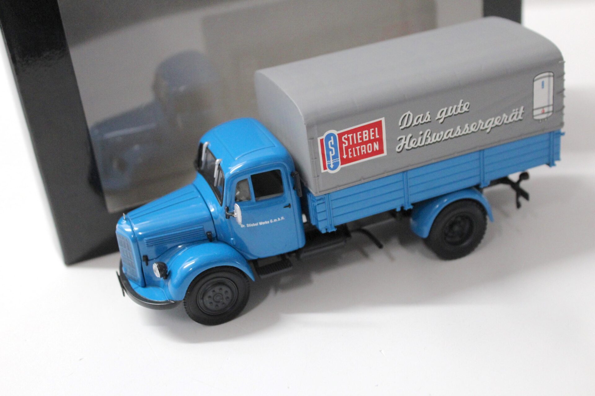 ID 52149 orig 1.jpg 1:43 Minichamps Mercedes L3500 Canvas Truck "Stiebel Eltron" blue