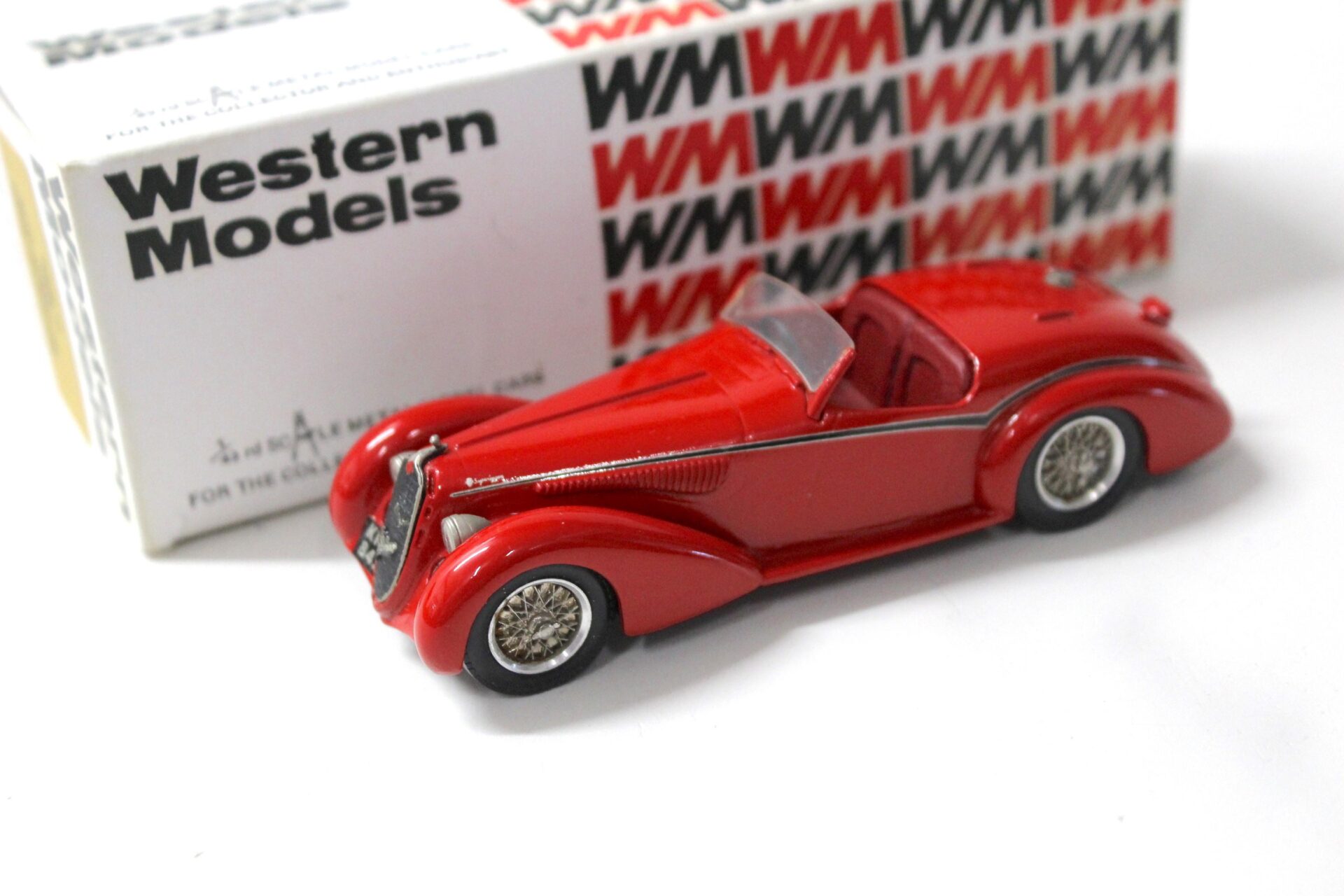 1:43 Western Models 1938 Alfa Romeo 8C 2900B Roadster red