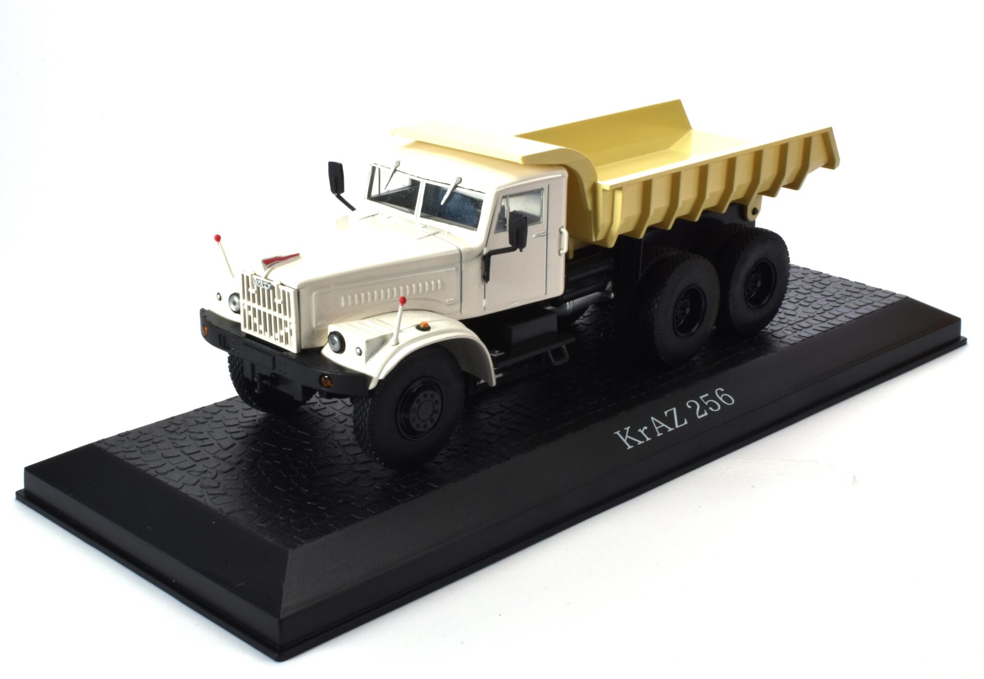ID 52895 orig 1.jpg 1:43 Atlas LKW KrAZ 256 Muldenkipper Kipper white/ beige
