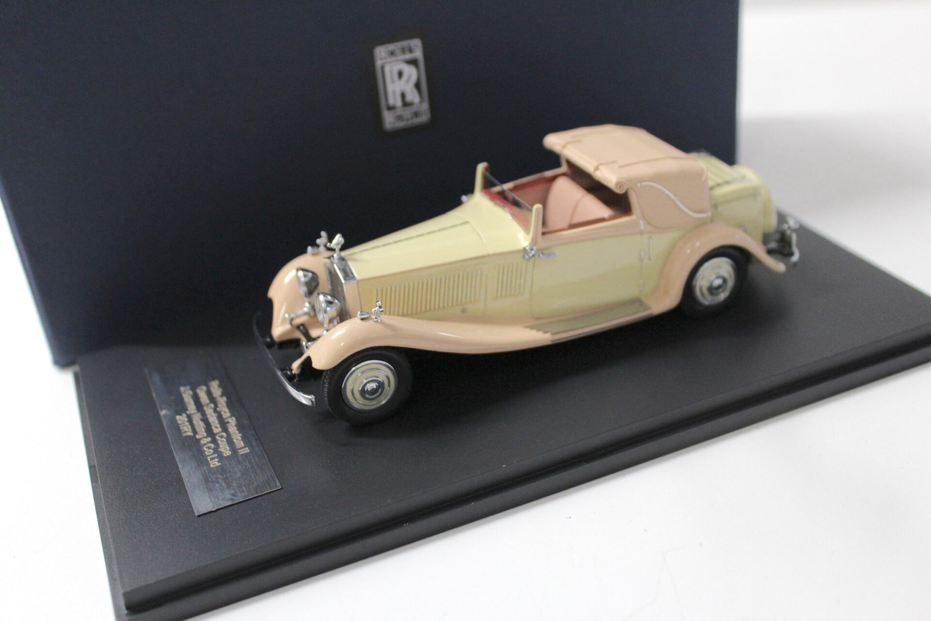 ID 53088 orig 1.jpg 1:43 Neo Rolls Royce Phantom II Owen Sedanca Coupe Gurney Nutting beige