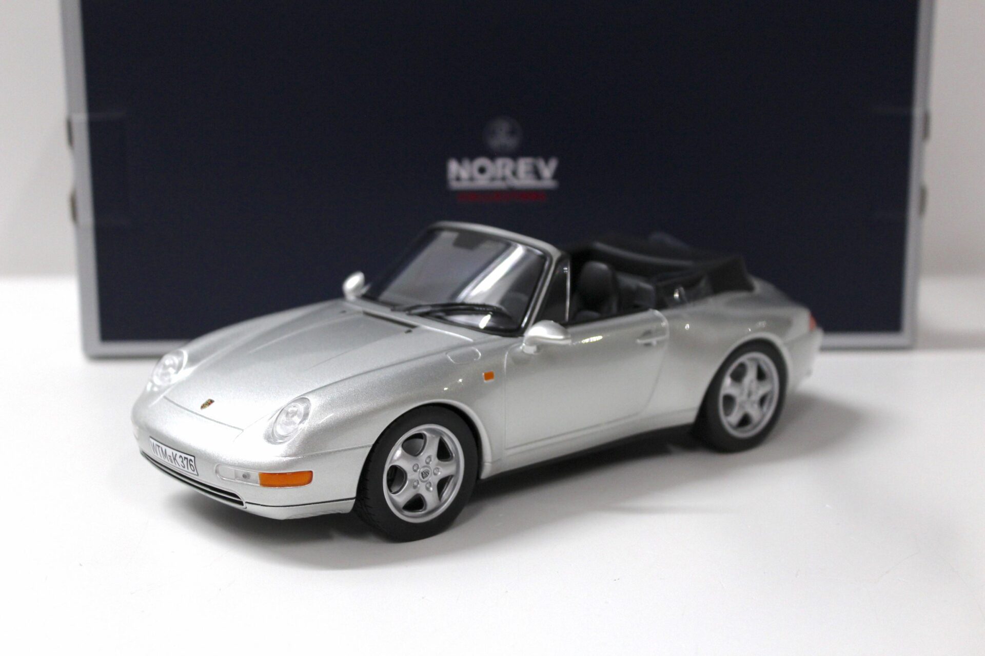 1:18 Norev Porsche 911 (993) Carrera Cabriolet silver