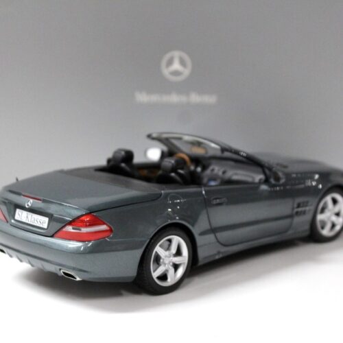 1:18 Minichamps Mercedes SL-Klasse R230 Mopf amiant green DEALER VERSION