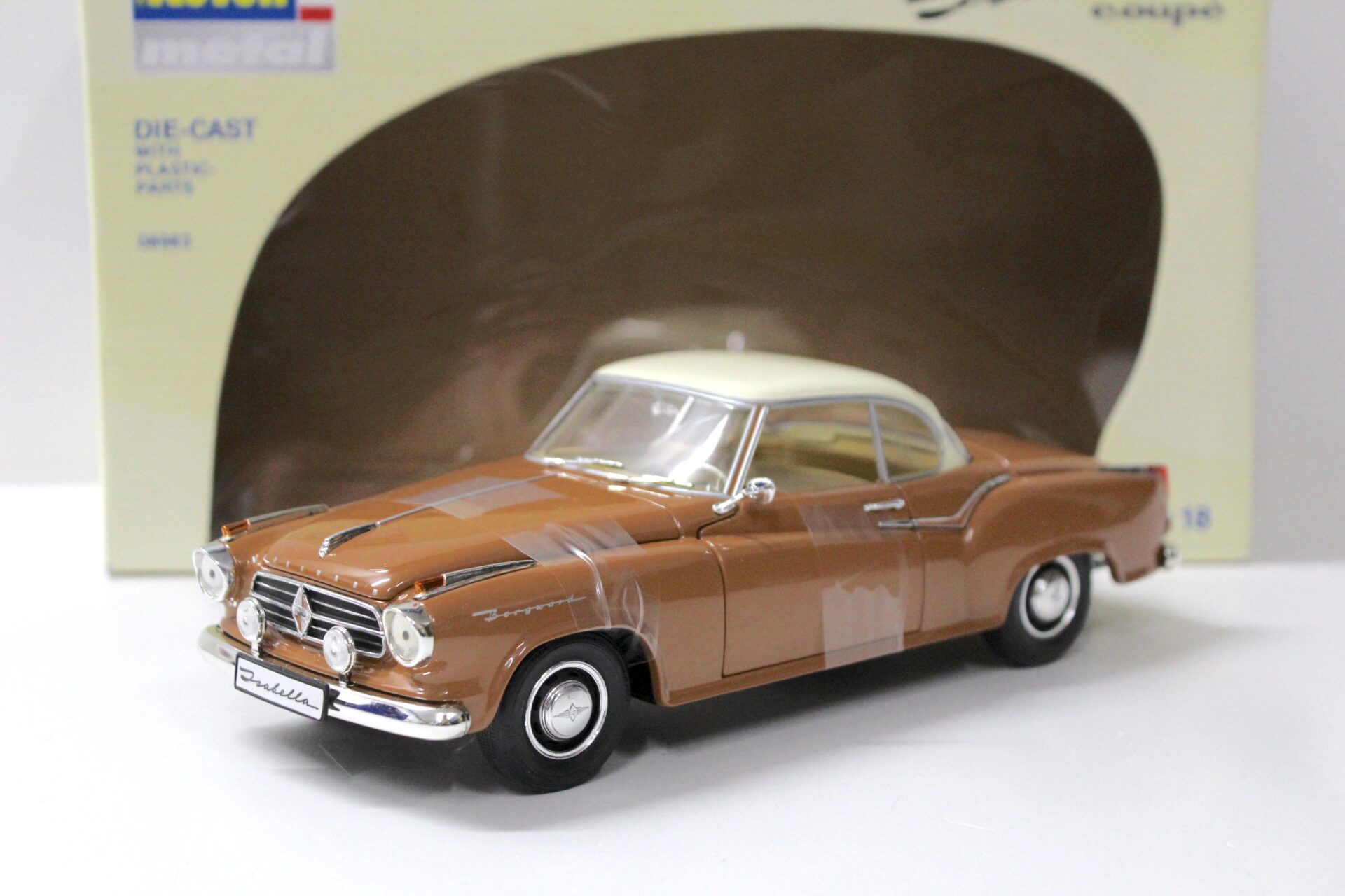 ID 53822 orig 1.jpg 1:18 Revell Borgward Isabella Coupe brown/ white