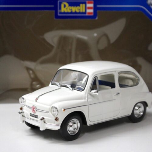 1:18 Revell Fiat 600 D white