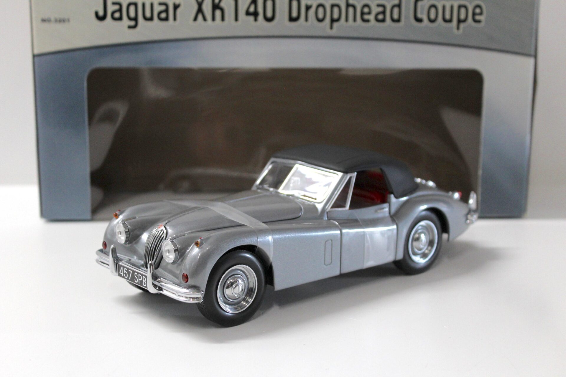 ID 54282 orig 1.jpg 1:18 Sun Star Jaguar XK140 Drophead Coupe grey metallic