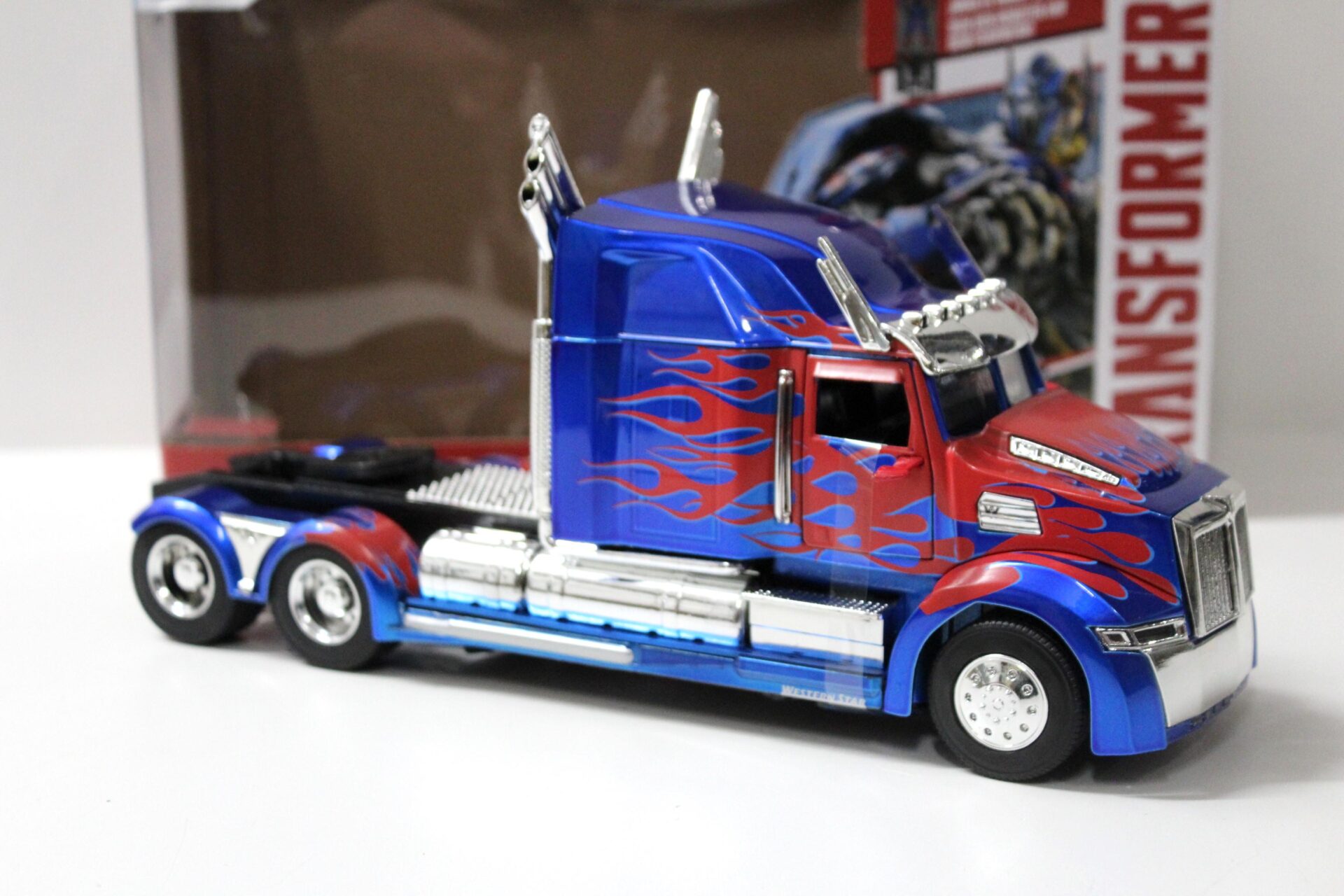 1:24 Jada Toys Western Star 5700 XE Transformers T5 Optimus Prime
