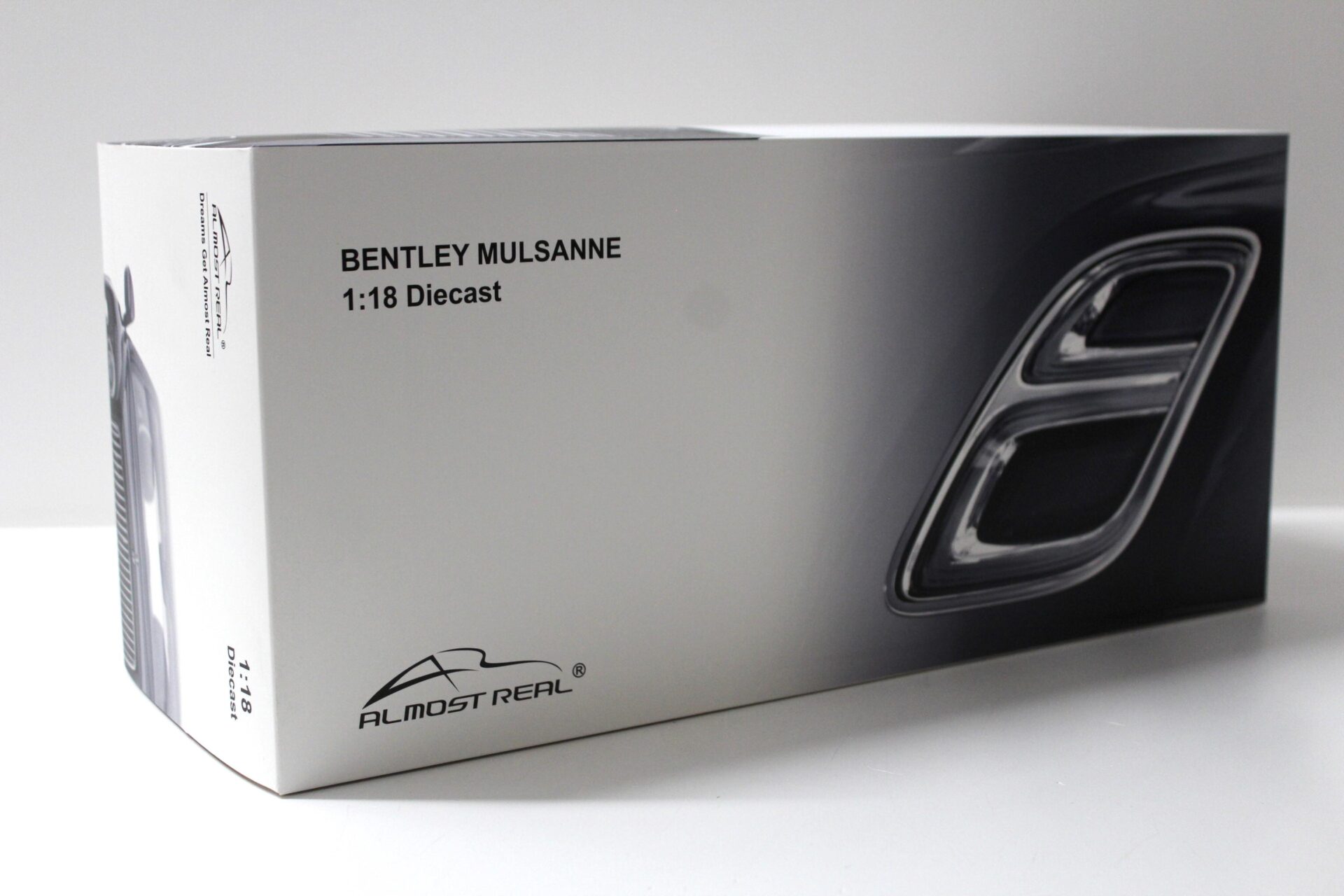 1:18 Almost Real Bentley Mulsanne Speed 2017 Light Emerald / Midnight Emerald