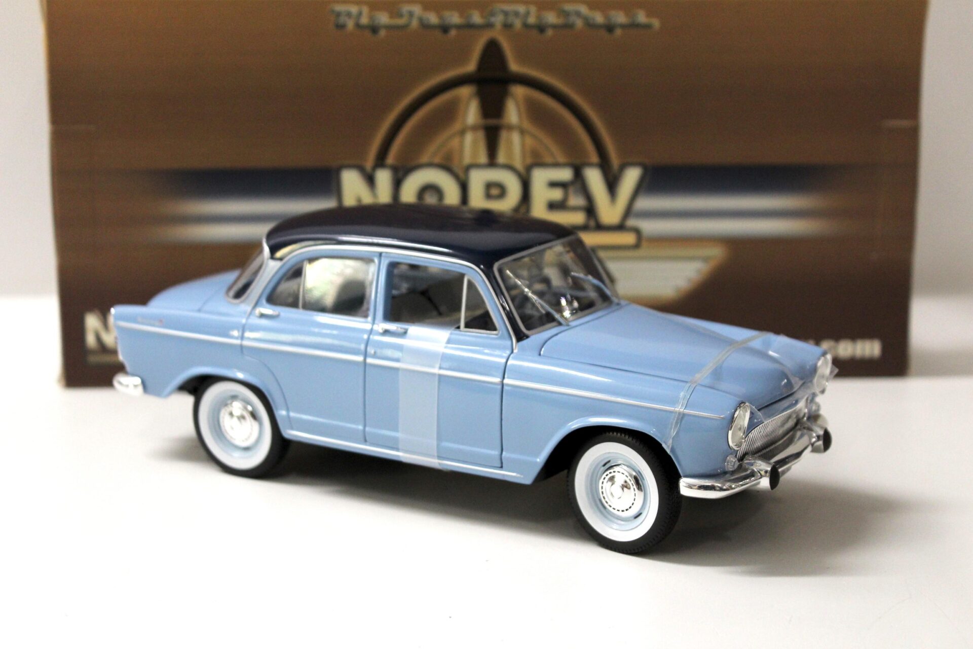 1:18 Norev Simca Aronde P60 Montlhery blue/ dark blue