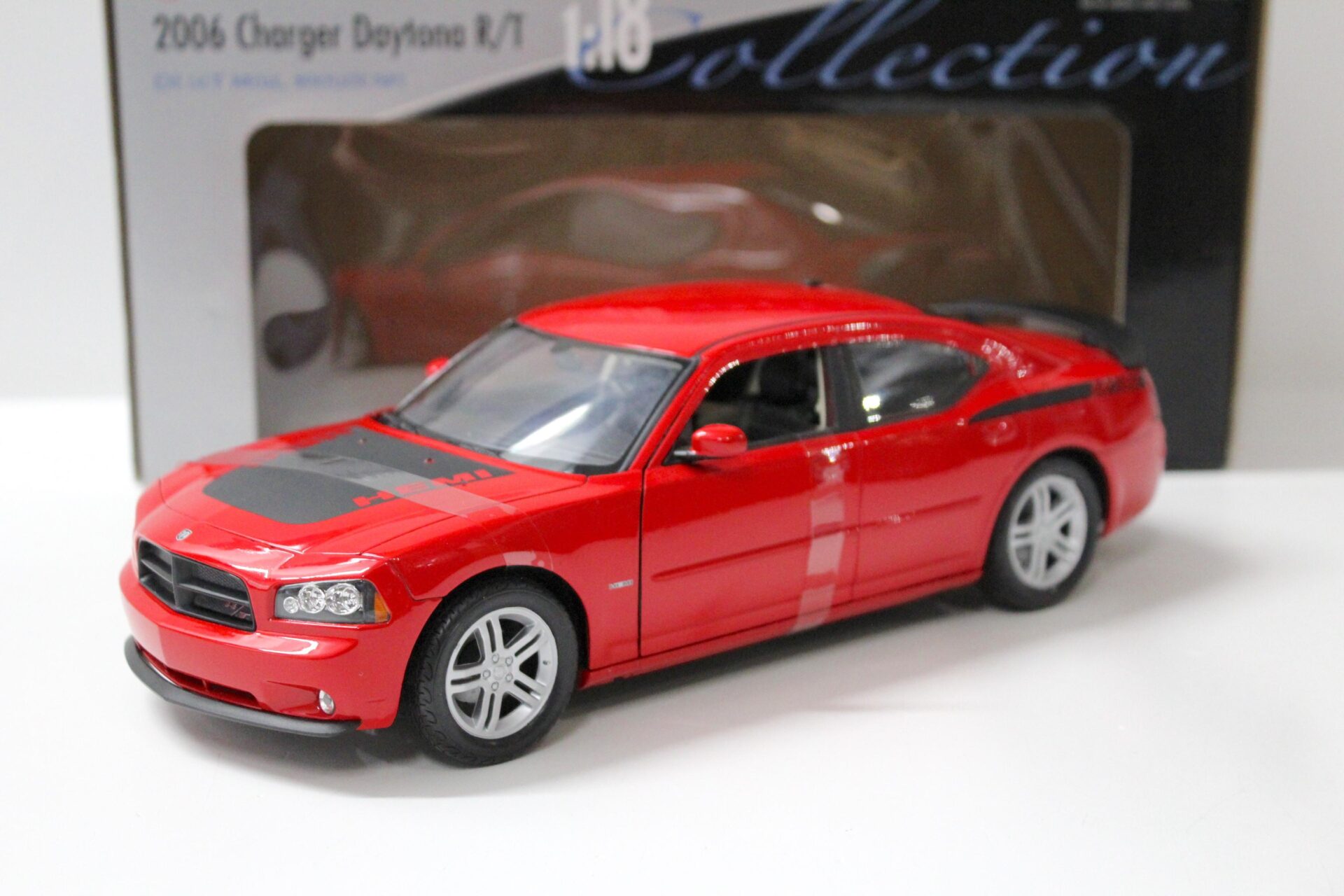 ID 54849 orig 1.jpg 1:18 Welly Dodge Charger Daytona R/T Hemi red/ black 2006
