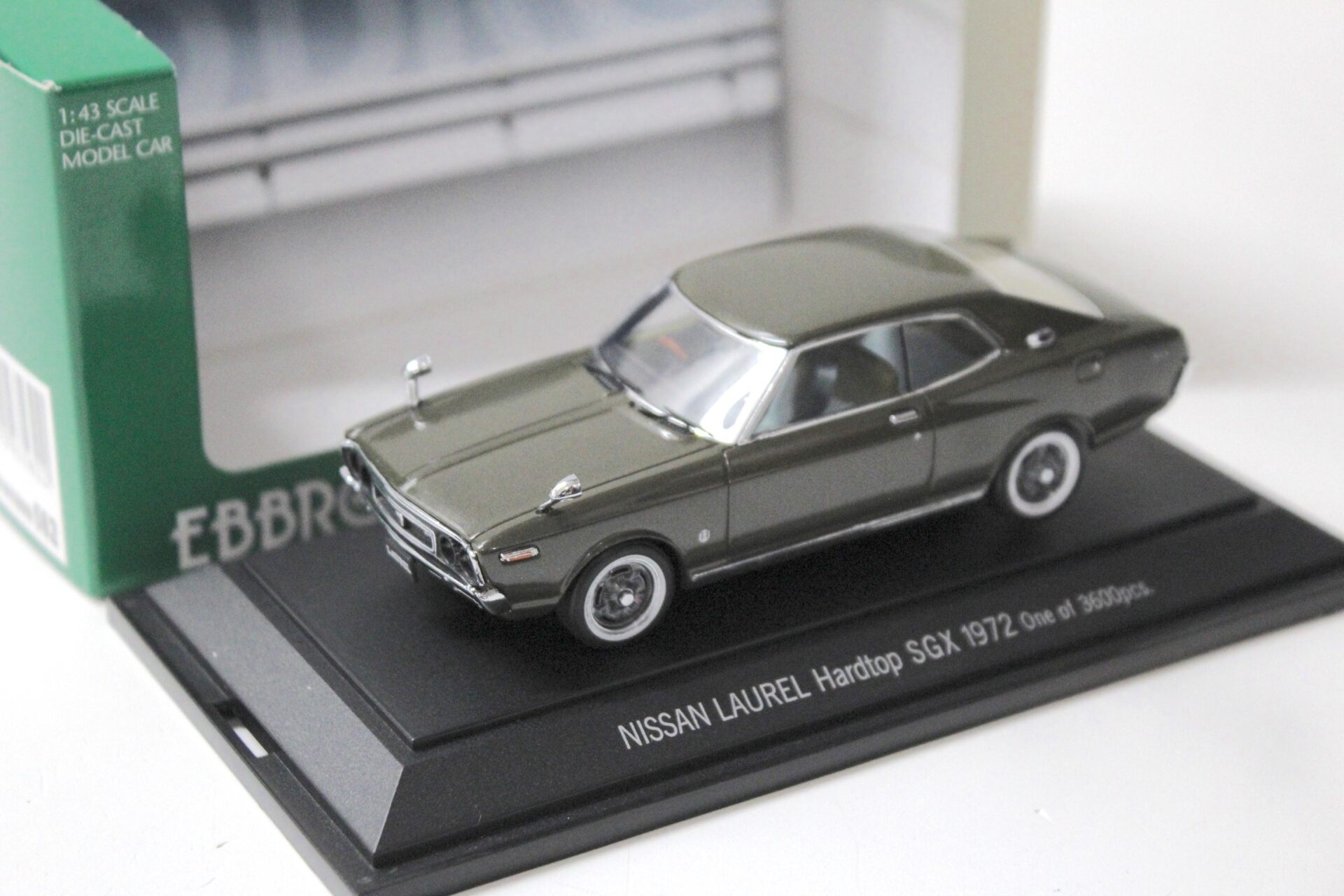 ID 55515 orig 1.jpg 1:43 Ebbro Nissan Laurel Hardtop SGX Coupe 1972 green-grey metallic