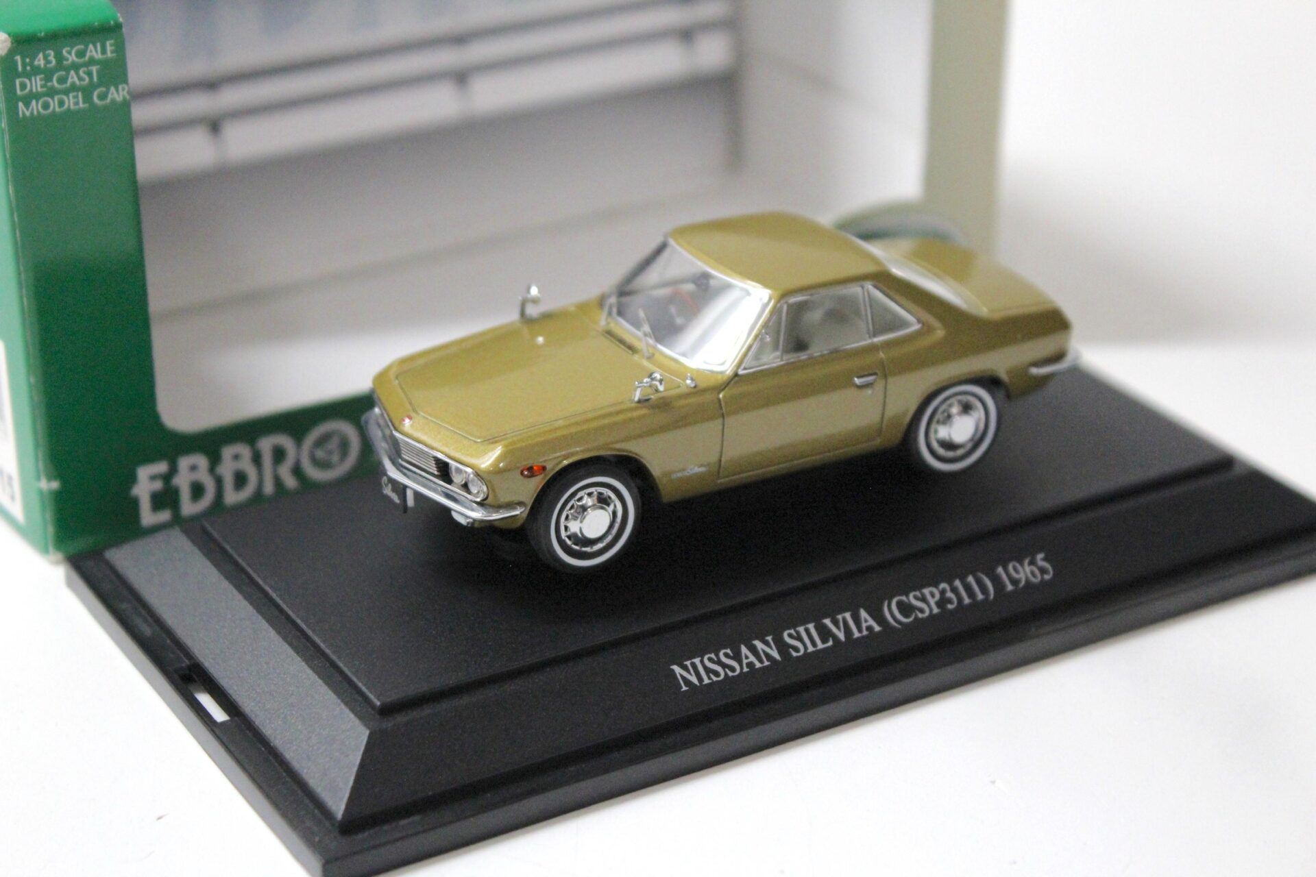 ID 55521 orig.jpg 1:43 Ebbro Nissan Silvia (CSP311) 1965 gold metallic