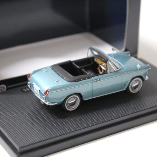 1:43 Ebbro Daihatsu Compagno Spider 1965 blue metallic