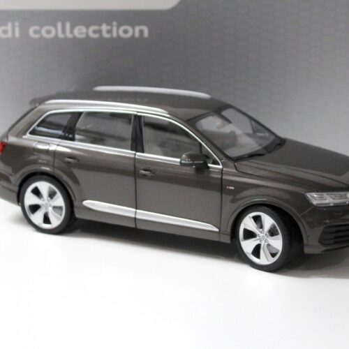 1:18 Minichamps Audi Q7 Argus brown DEALER VERSION