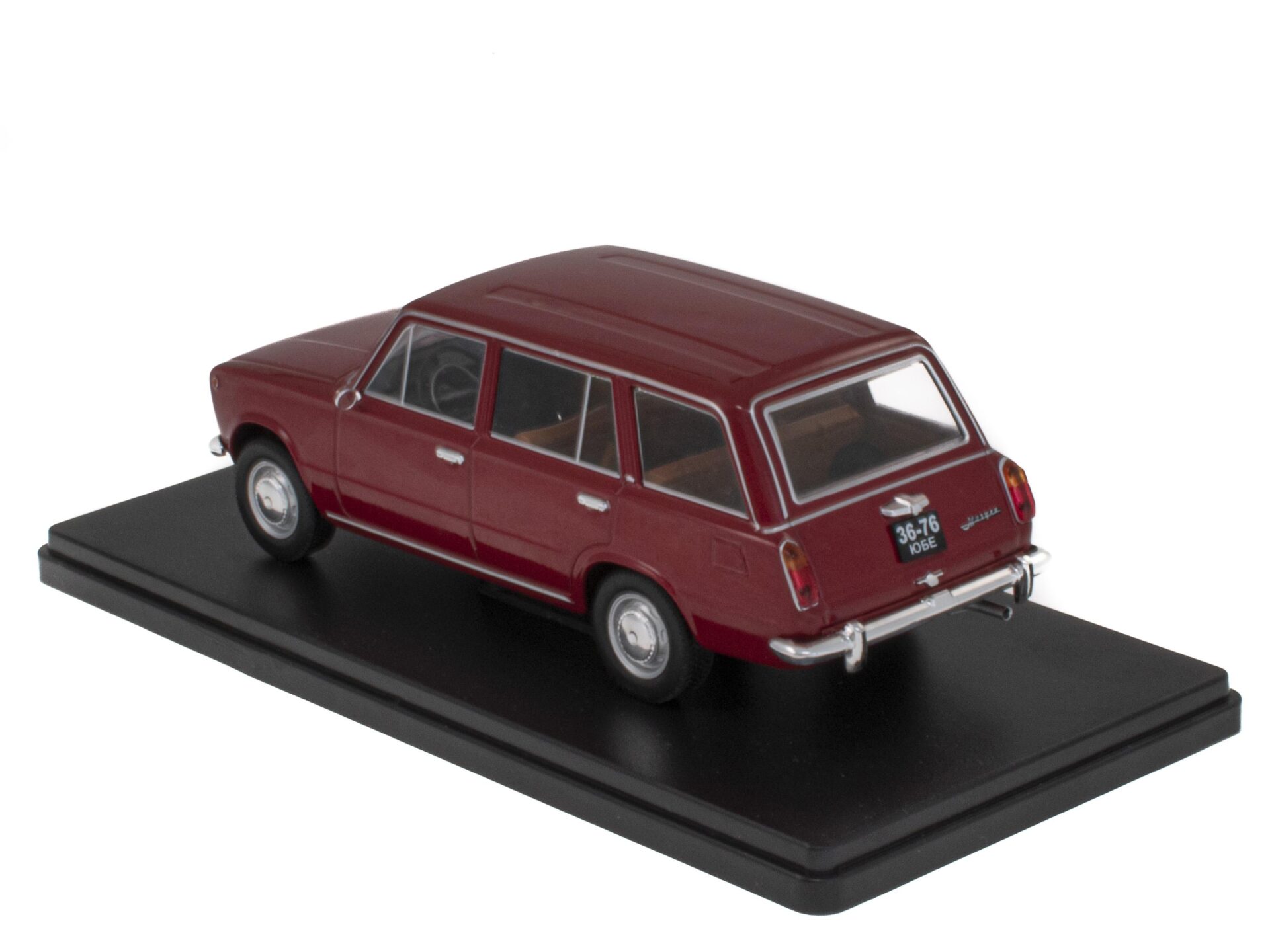 1:24 Hachette East Legendary VAZ-2102 Lada Wagon dark red 1971