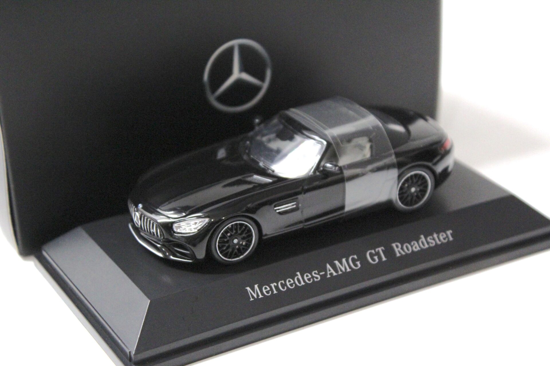 ID 55927 orig 1.jpg 1:43 Spark Mercedes AMG GT Roadster magnetite black DEALER VERSION %SALE%