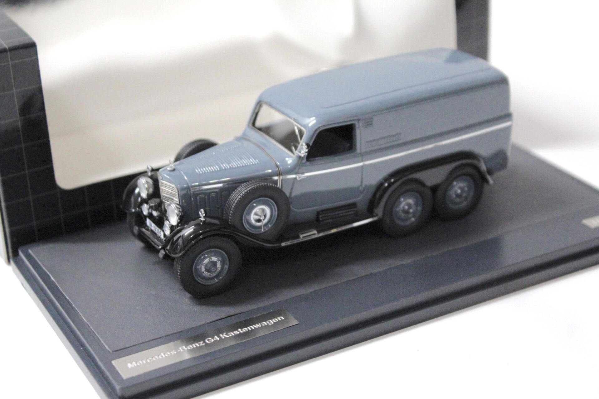 ID 55946 orig.jpg 1:43 Matrix Mercedes G4 Kastenwagen 1939 grey/ black