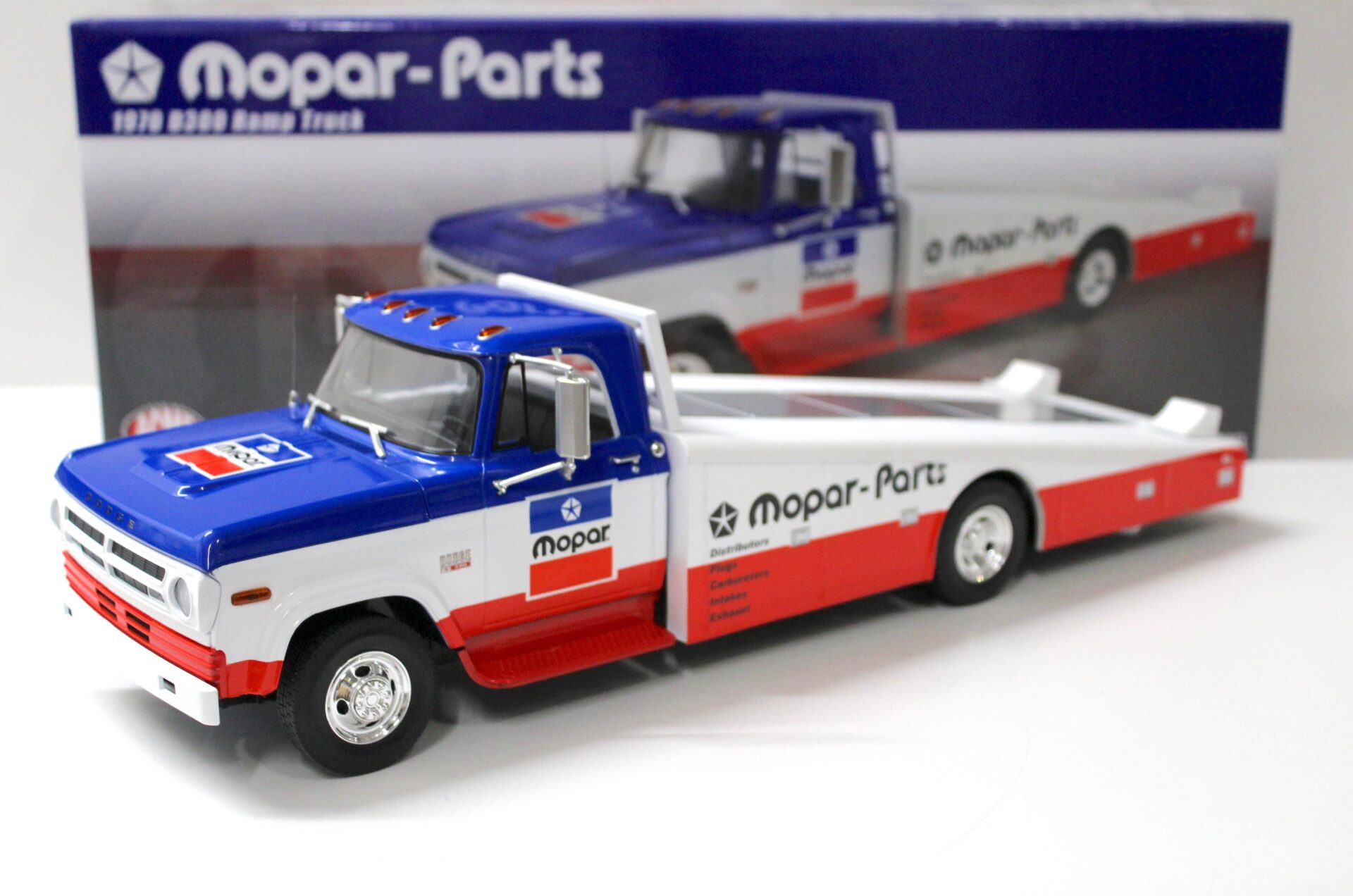 ID 56640 orig 1.jpg 1:18 ACME 1970 Dogde D300 Ramp Truck *MOPAR-PARTS* blue/ white/ red