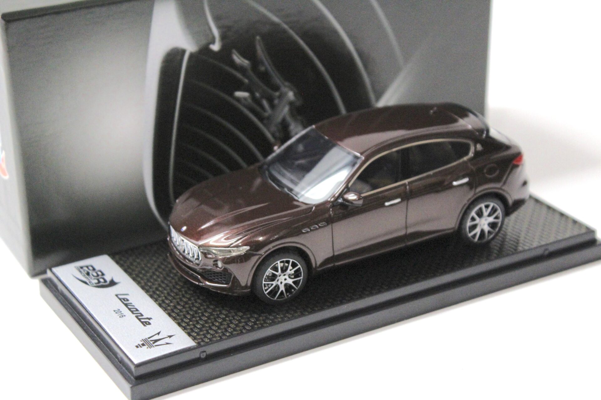 ID 56814 orig 1.jpg 1:43 BBR Maserati Levante 2016 Rame Bordeaux red metallic