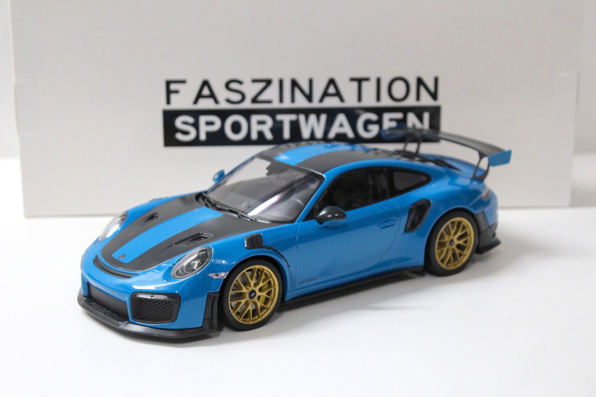 MINICHAMPS ミニチャンプス 991.2 GT2RS マイアミブルー Porsche 911