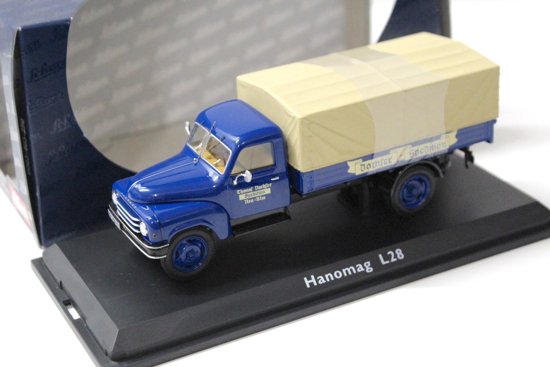 ID 57035 orig.jpg 1:43 Schuco Hanomag L28 Pritsche/ Plane LKW "Dachser Spedition" blue