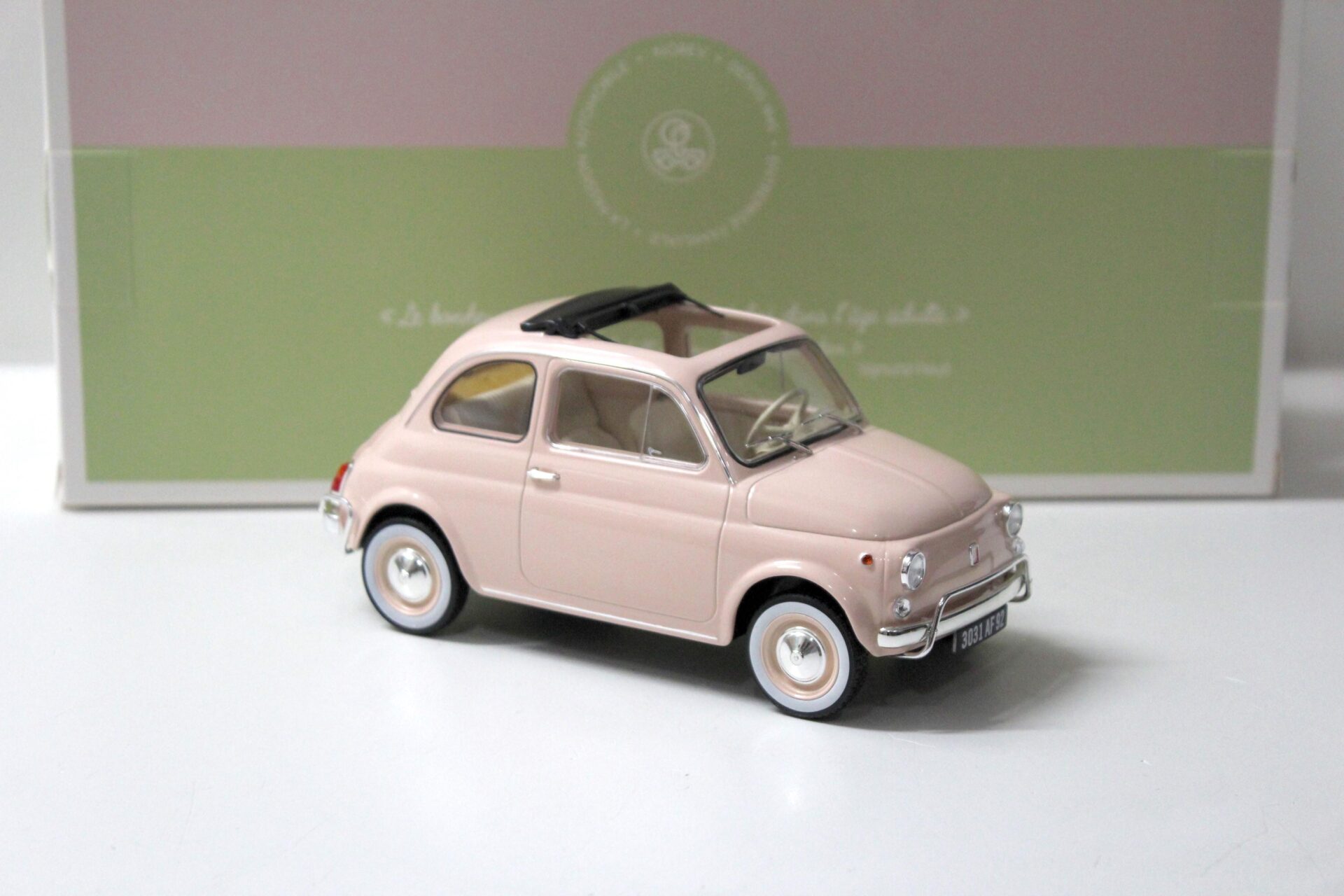 1:18 Norev Fiat 500 L pink 1968 with Special Birth Pack