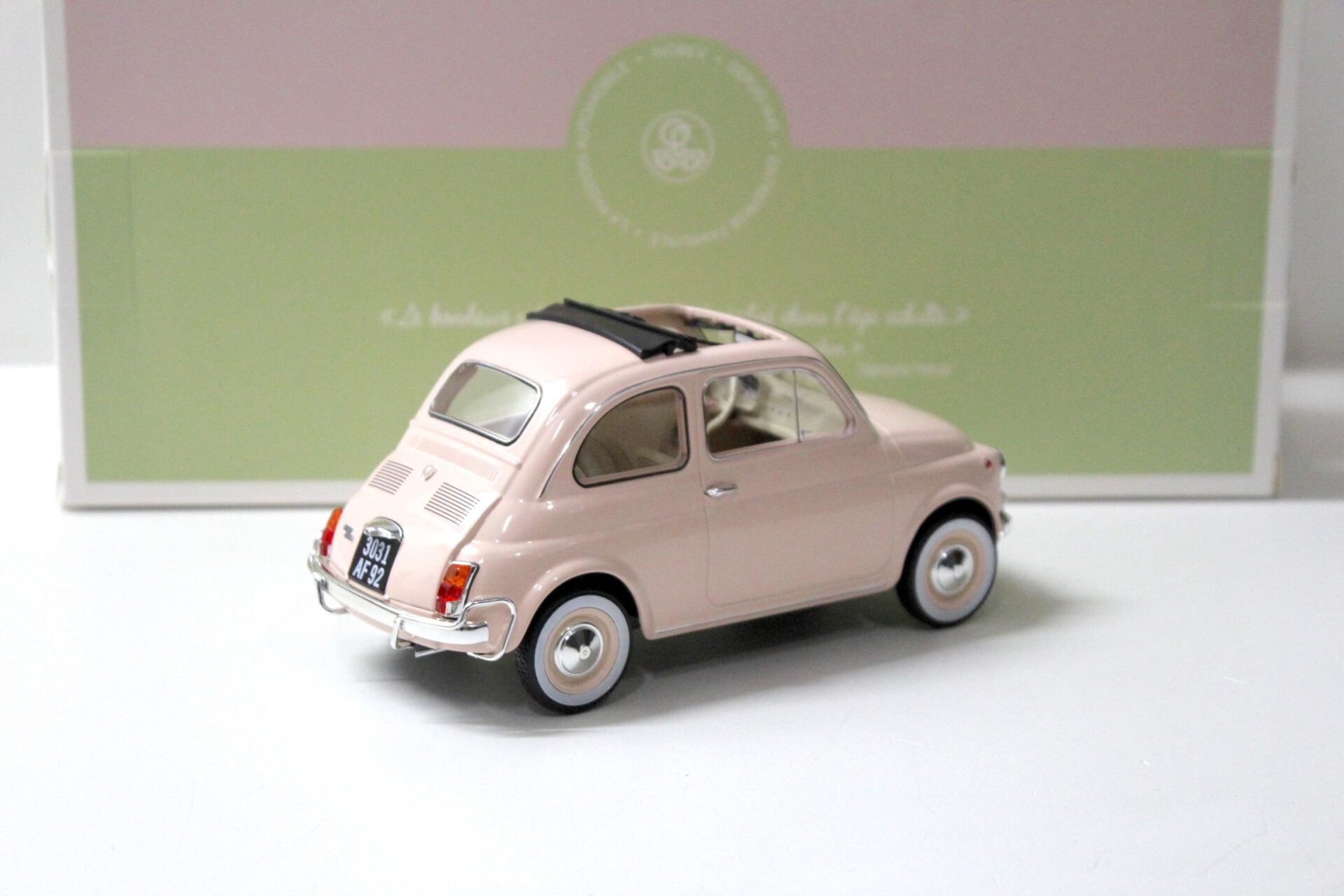 1:18 Norev Fiat 500 L pink 1968 with Special Birth Pack