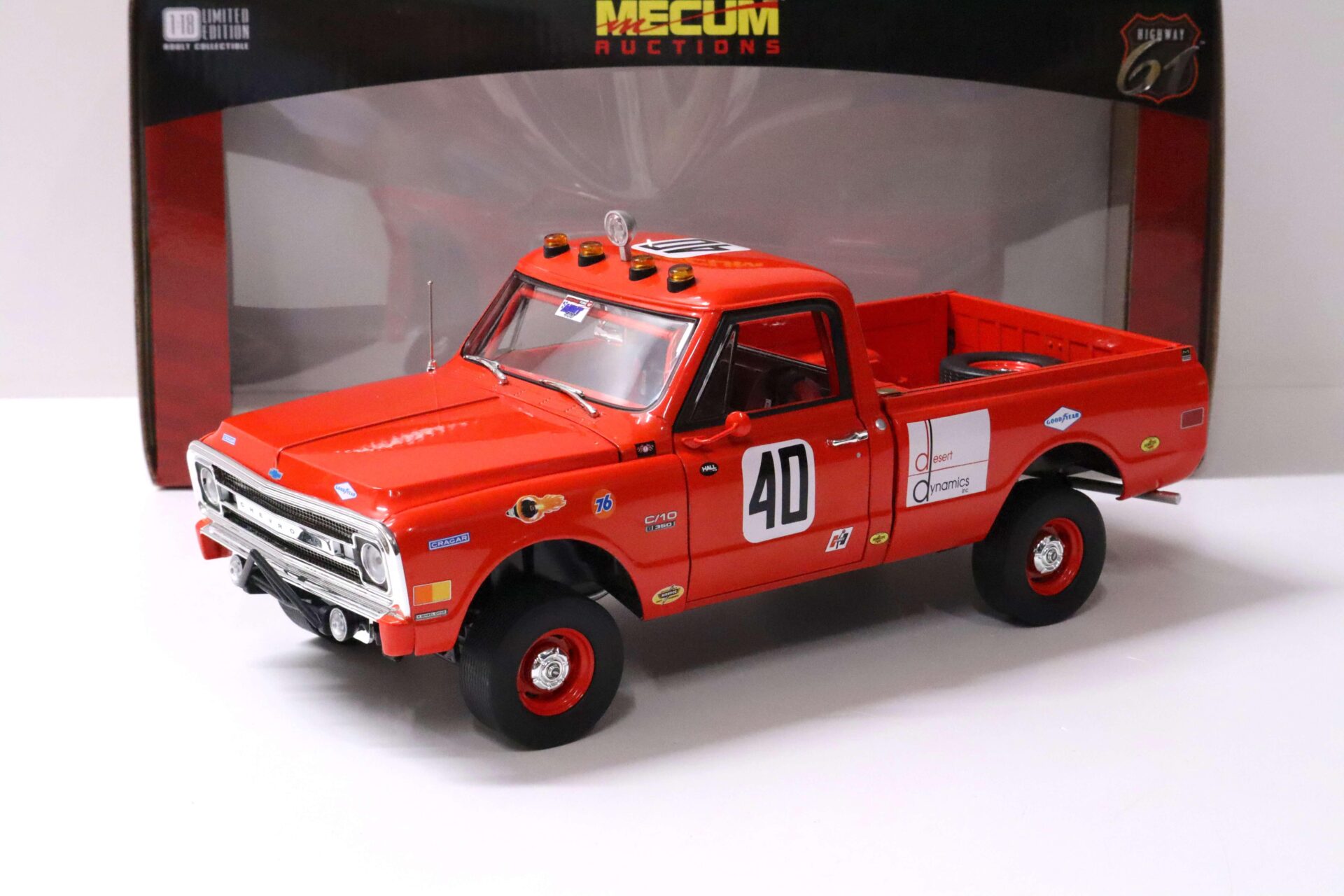 ID 57612 orig.jpg 1:18 Highway61 Chevrolet C10 Baja 1000 Truck Pick-Up #40 red 1969