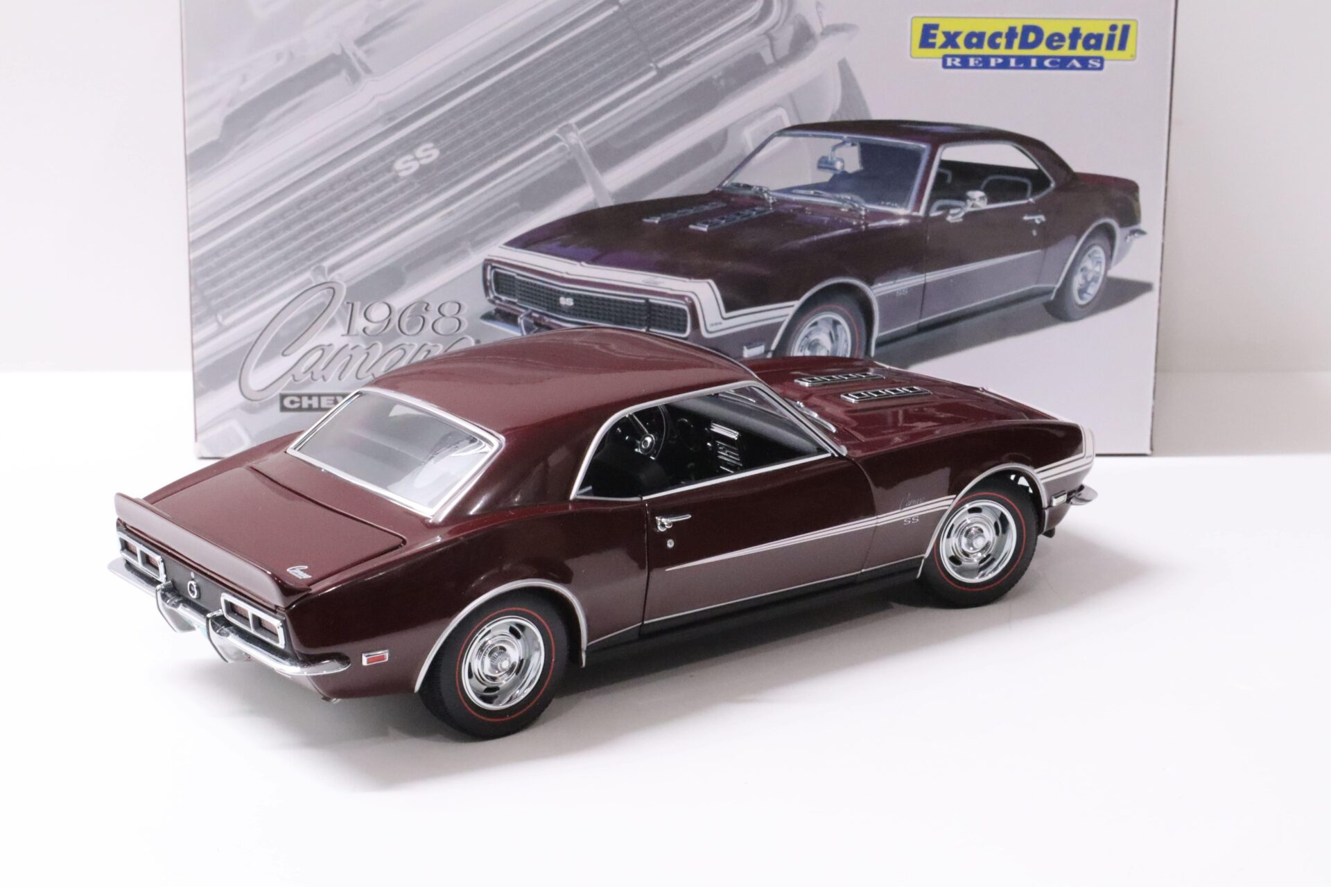 1:18 Exact Detail Chevrolet Camaro RS/SS 396 Coupe 1968 Maroon dark red/ white