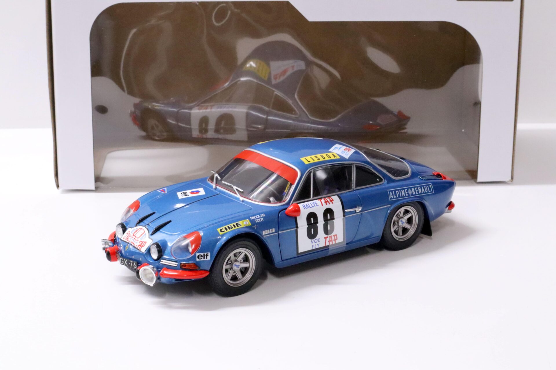 ID 58549 orig.jpg 1:18 Solido Renault Alpine A110 1600S Rallye du Portugal 1971 Nicolas Todt #88