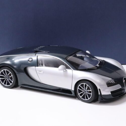 1:18 AUTOart Bugatti Veyron 16.4 Super Sport dark blue/ silver white doors