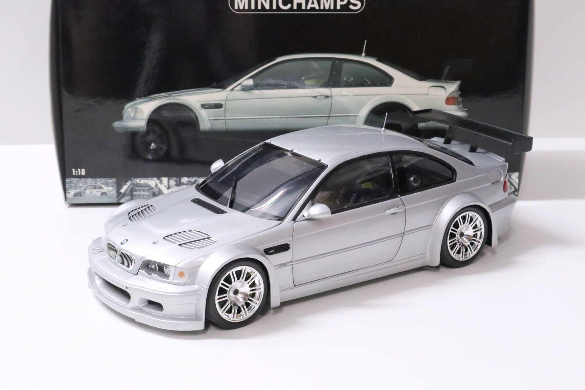 ID 59122 orig 1.jpg 1:18 Minichamps BMW M3 GTR E46 Street 2001 silver