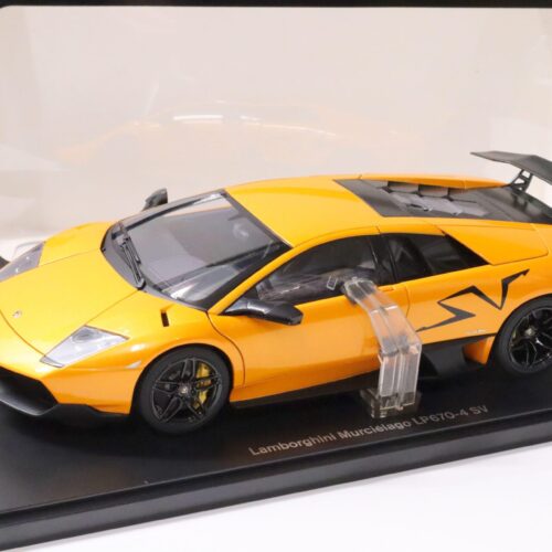 1:18 AUTOart Lamborghini Murcielago LP670-4 SV Arancio Atlas/ orange