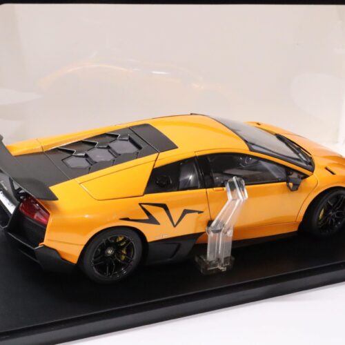 1:18 AUTOart Lamborghini Murcielago LP670-4 SV Arancio Atlas/ orange