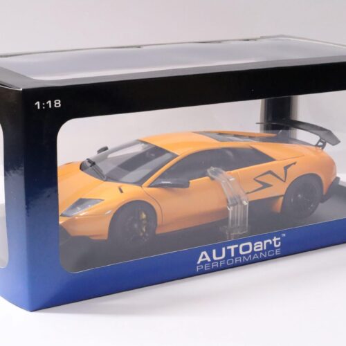 1:18 AUTOart Lamborghini Murcielago LP670-4 SV Arancio Atlas/ orange