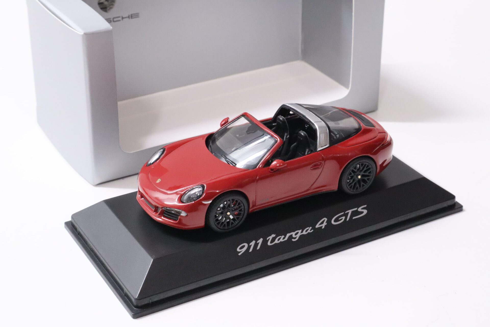 ID 59265 orig 1.jpg 1:43 Schuco Porsche 911 991 Targa 4 GTS dark red DEALER VERSION