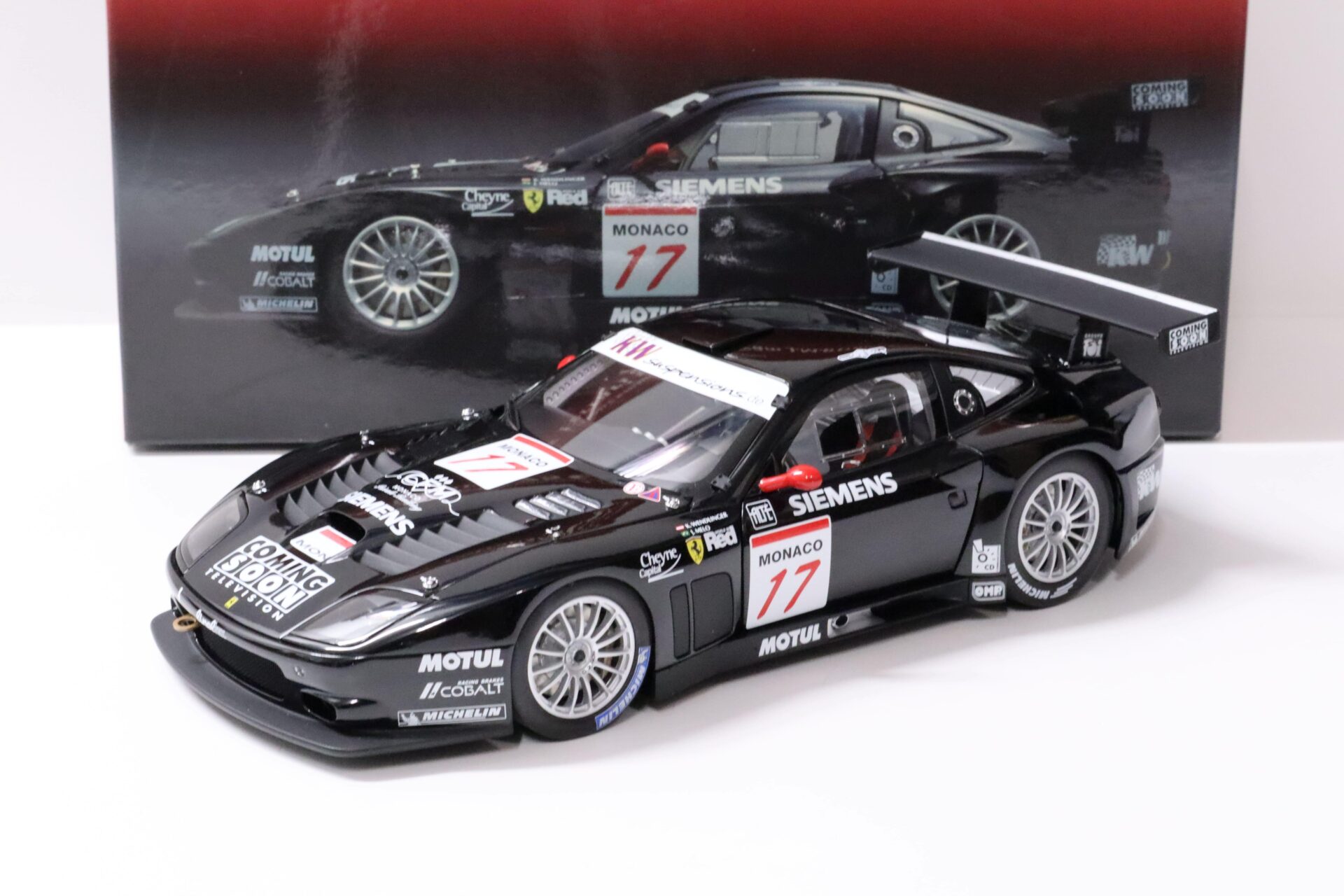 ID 59368 orig.jpg 1:18 Kyosho Ferrari 575 GTC Team JMB Donington 2004 black #17 Wendlinger