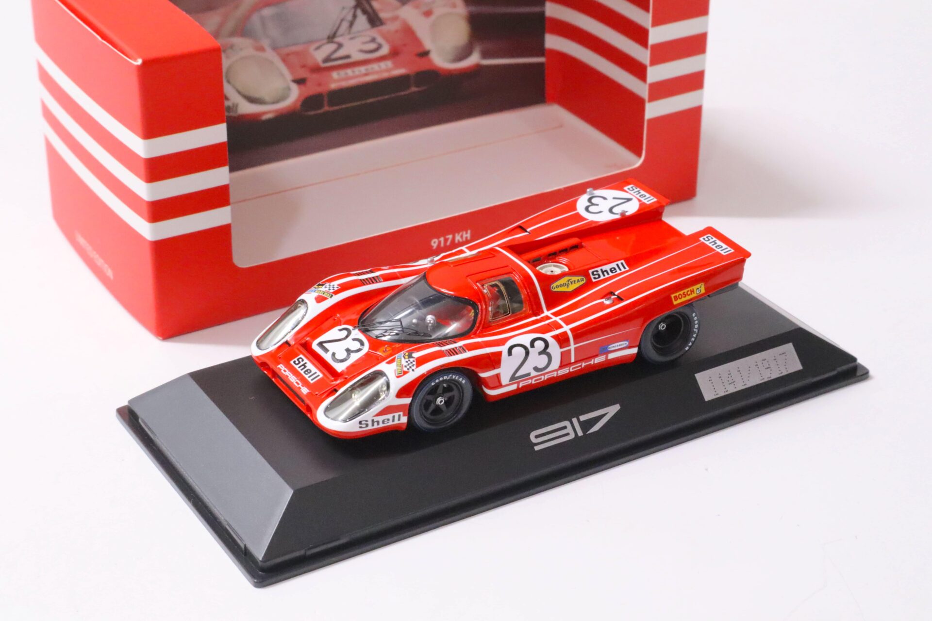 ID 59942 orig.jpg 1:43 Spark Porsche 917 K Winner 24h Le Mans 1970 Hermann #23 DEALER VERSION
