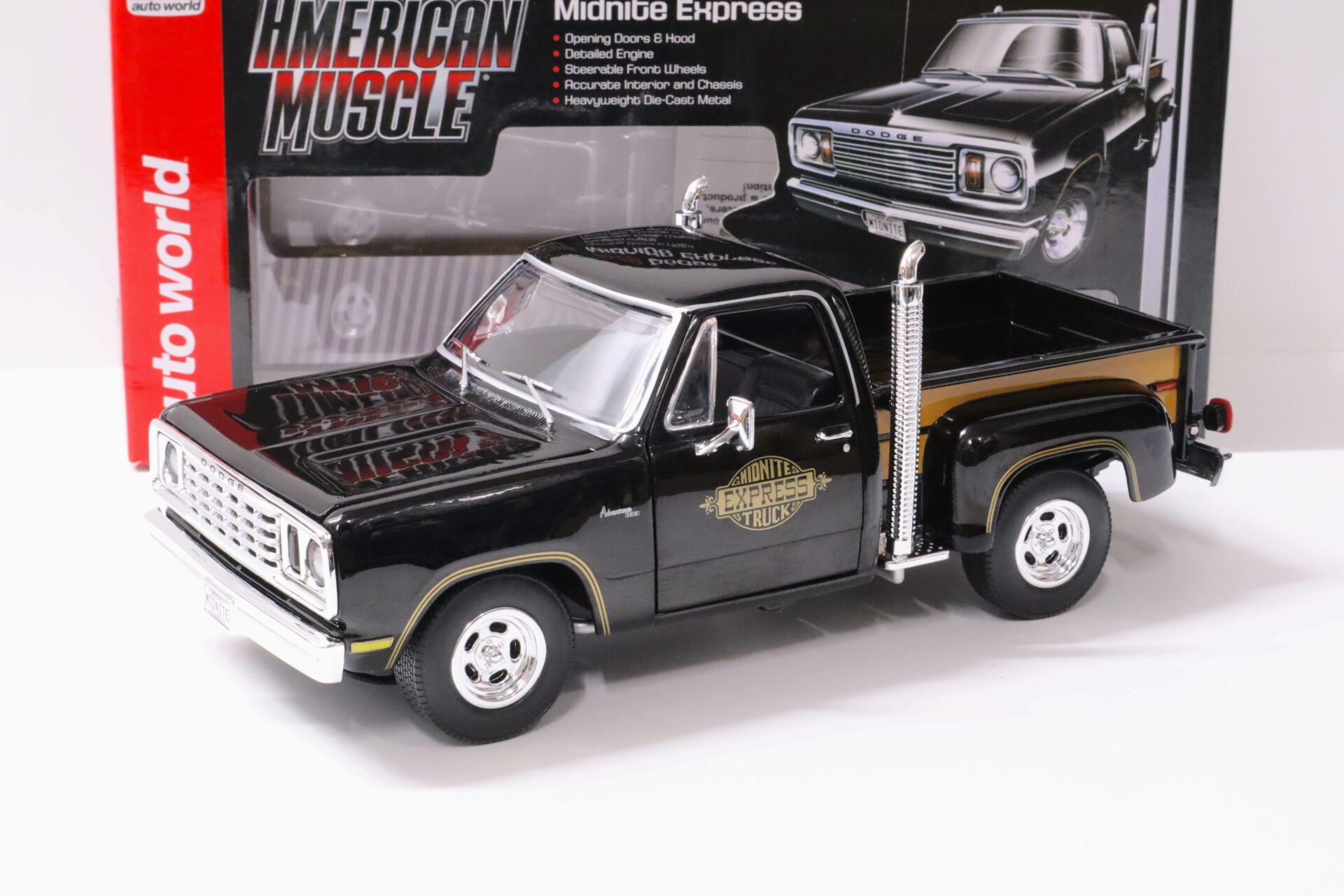 ID 60192 orig 1.jpg 1:18 Auto World 1978 Dodge Warlock Pick-Up Midnite Express black