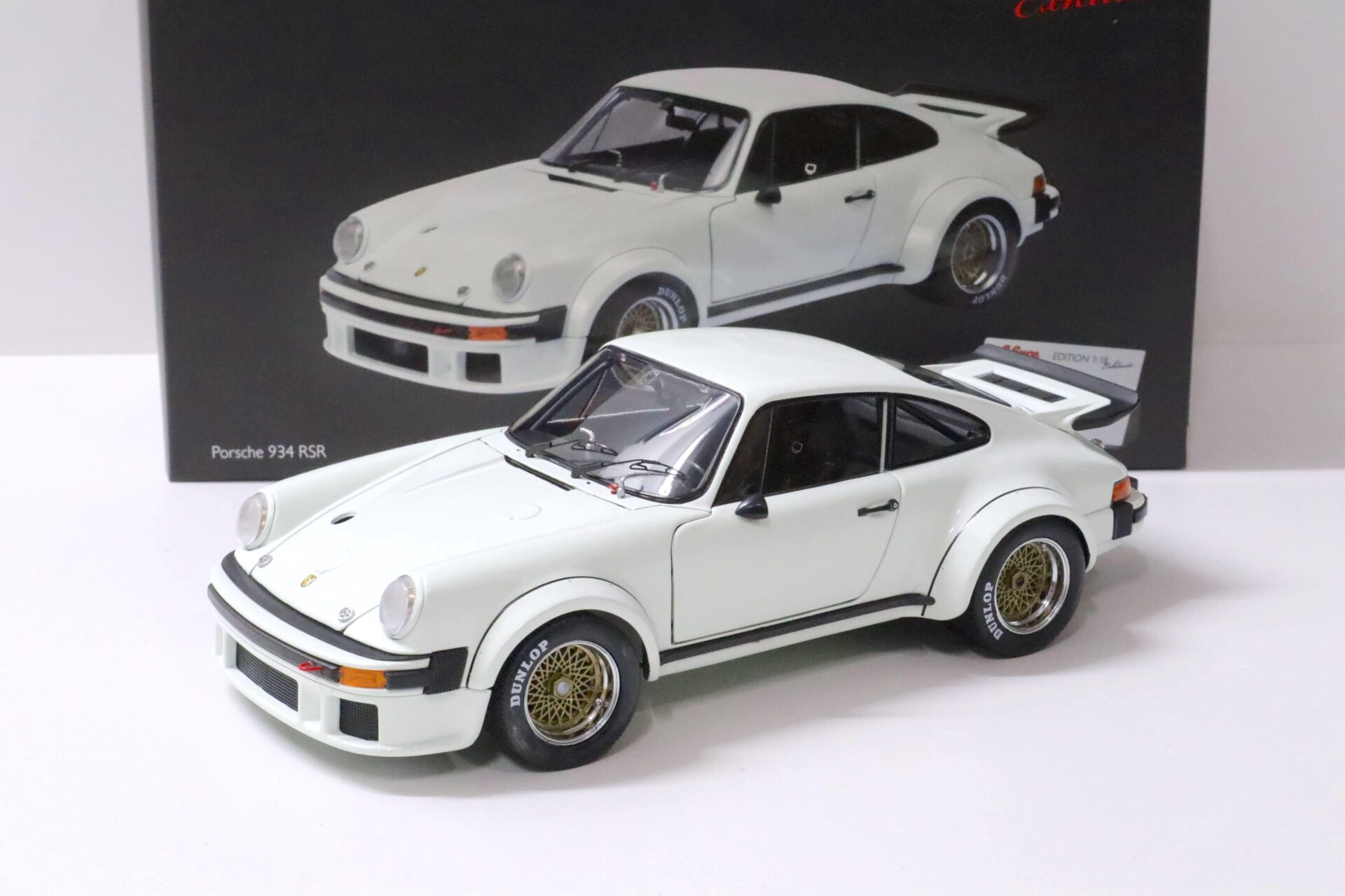 ID 60361 orig 1.jpg 1:18 Schuco Porsche 934 RSR Street Plain grandprix white