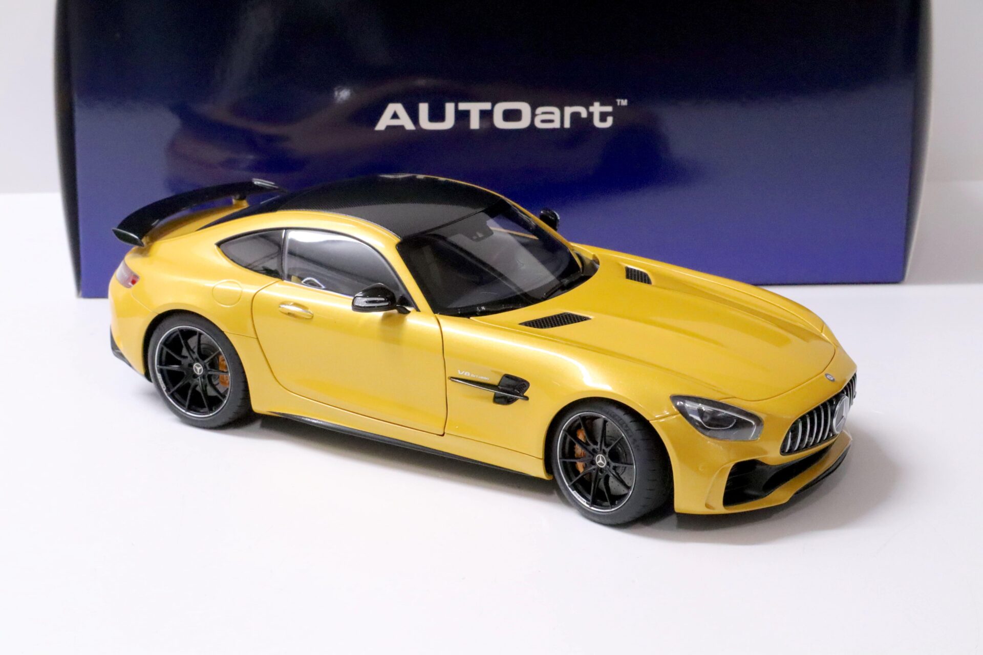 1:18 AUTOart Mercedes AMG GT R Coupe AMG Solarbeam yellow metallic