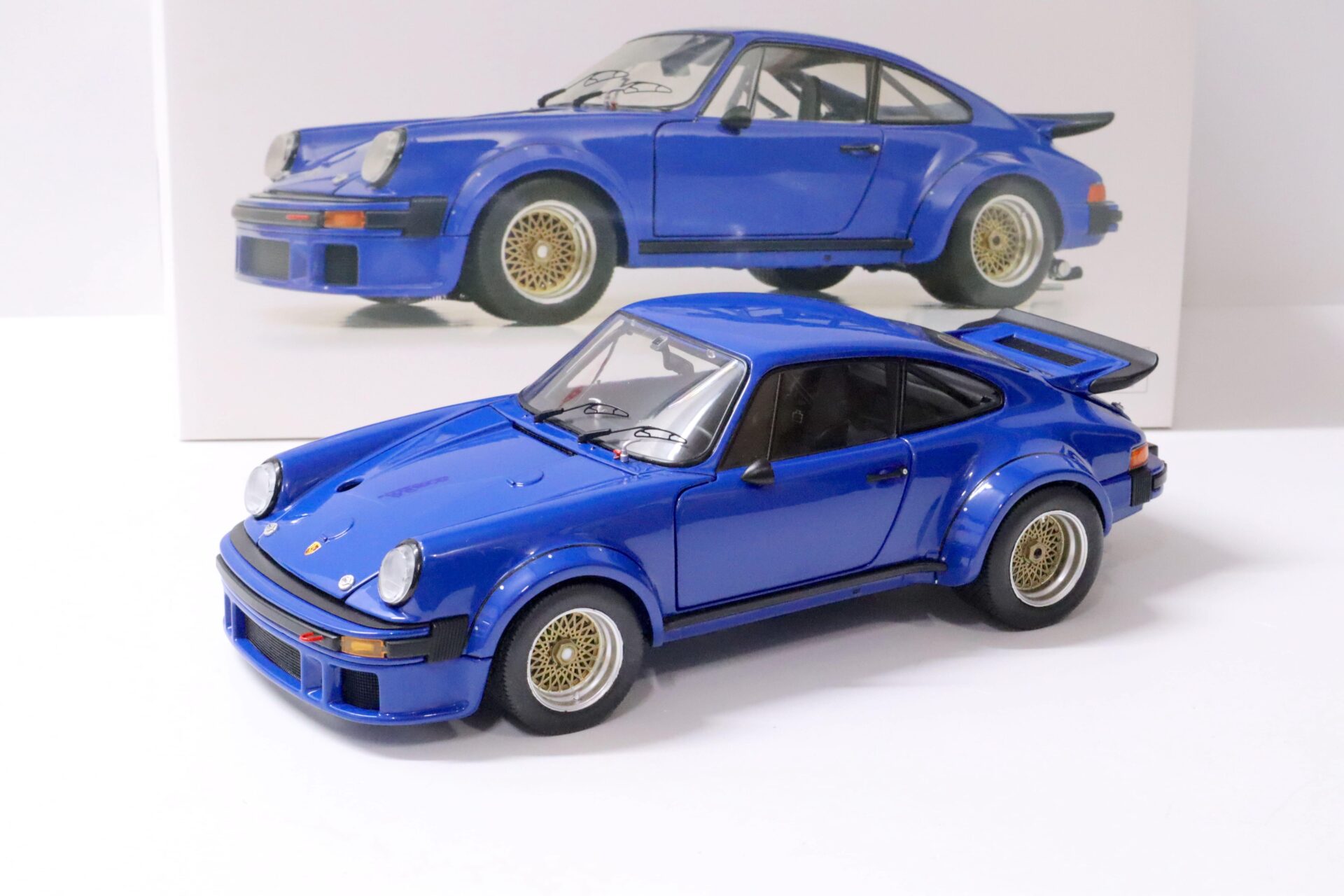 ID 60466 orig 1.jpg 1:18 Schuco Porsche 934 RSR Street Plain monaco blue