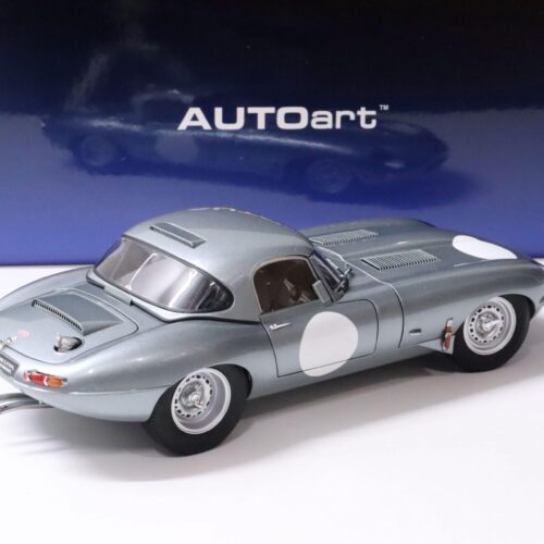 1:18 AUTOart Jaguar E-Type Lightweight silver metallic with Hardtop 1963