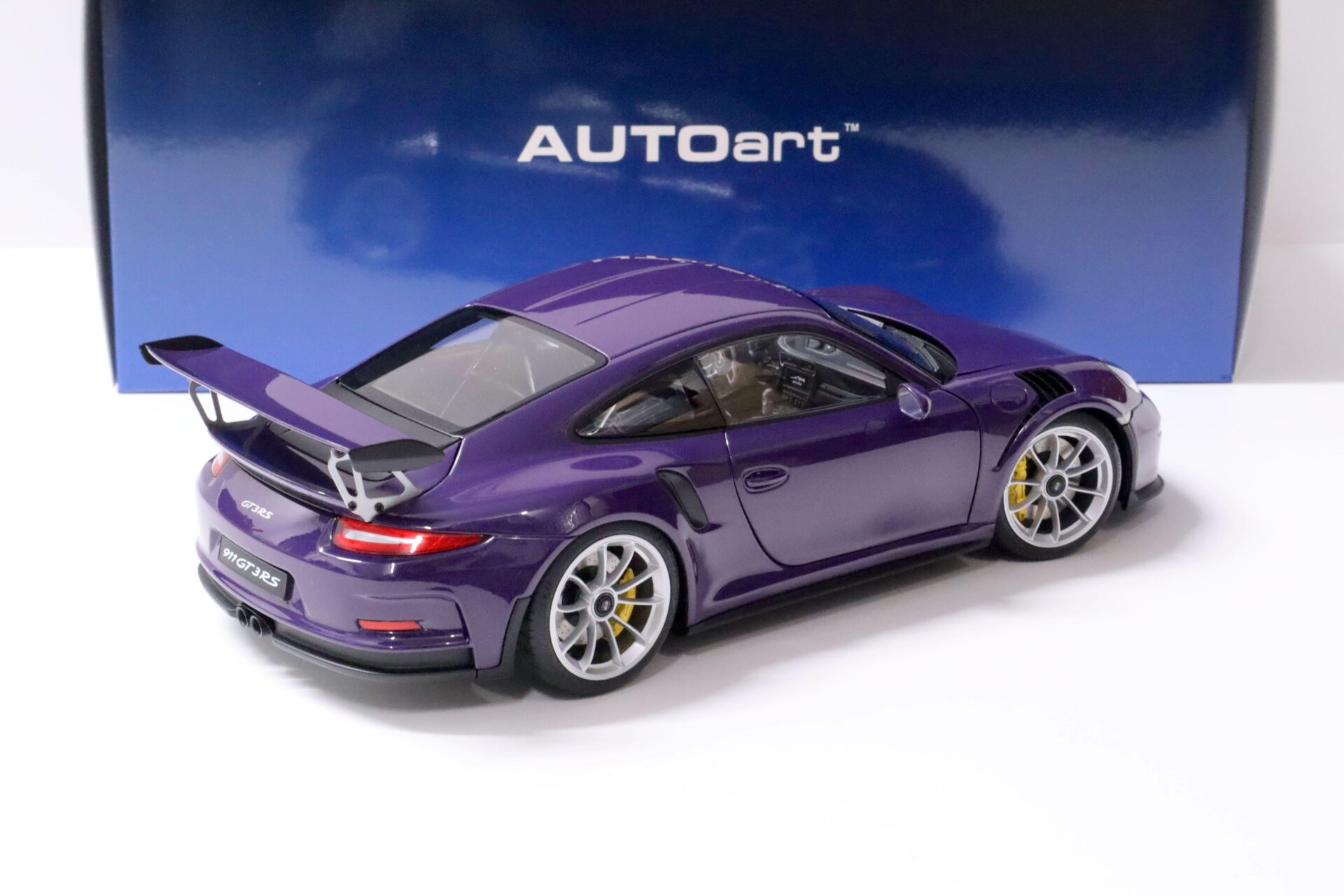 Autoart 1/18 Porsche 911 GT3 RSR Nürburgring 2005, Maquette Occasion