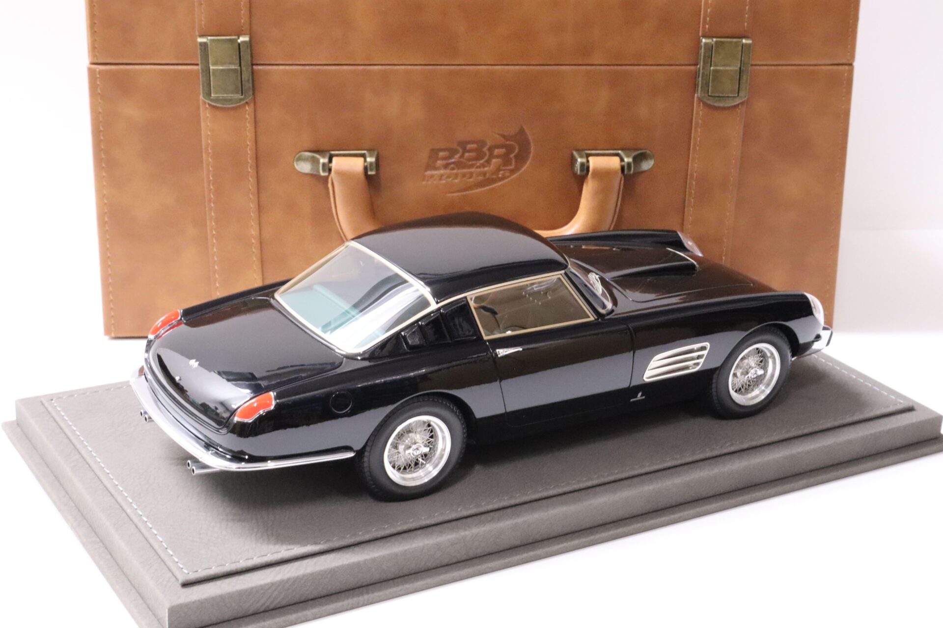 1:18 BBR Ferrari 250 GT Prince Bernard of Holland with Suitcase - Limited 13 pcs.