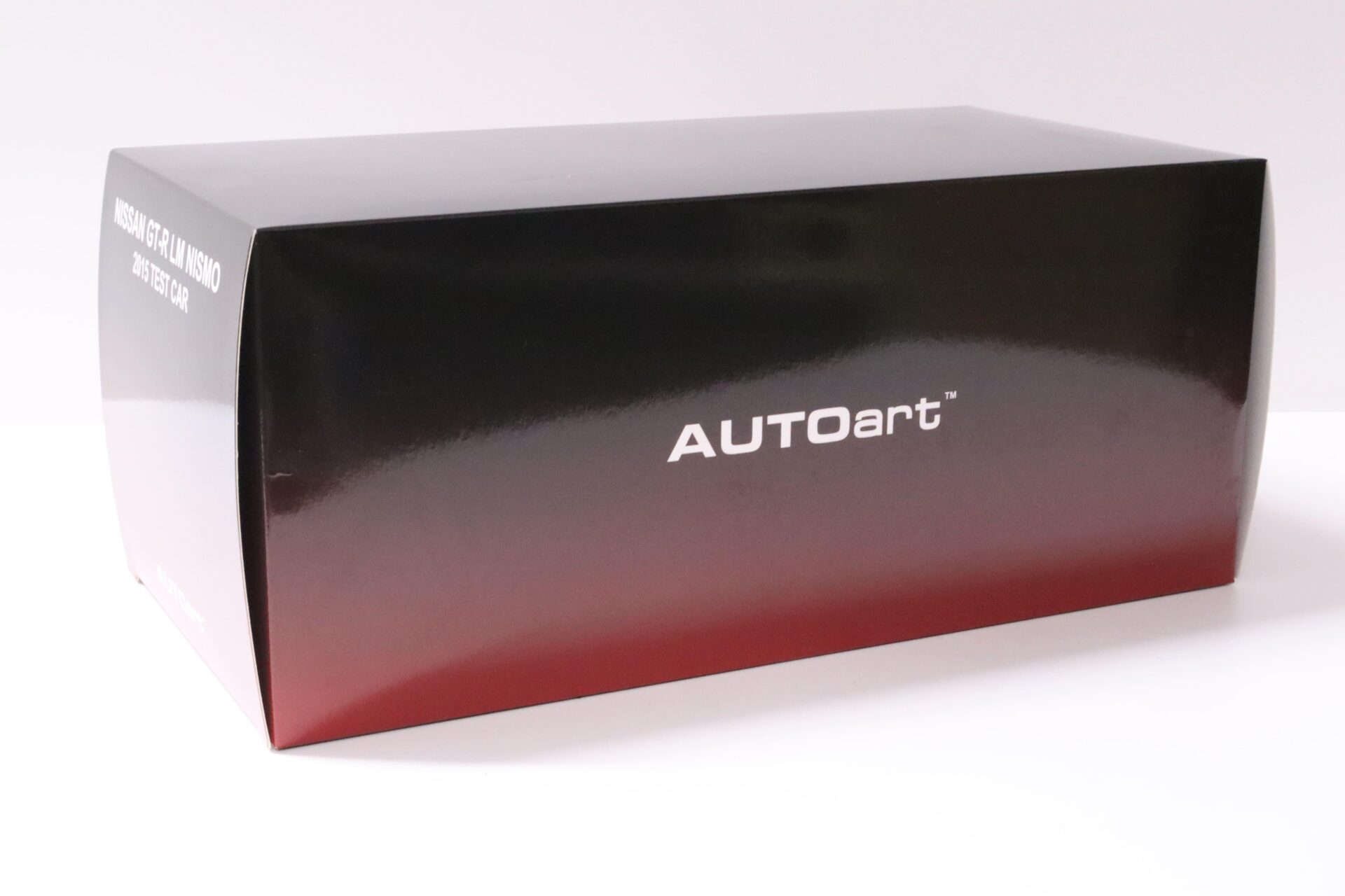 1:18 AUTOart Nissan GT-R LM Nismo 2015 Test Car #23 black